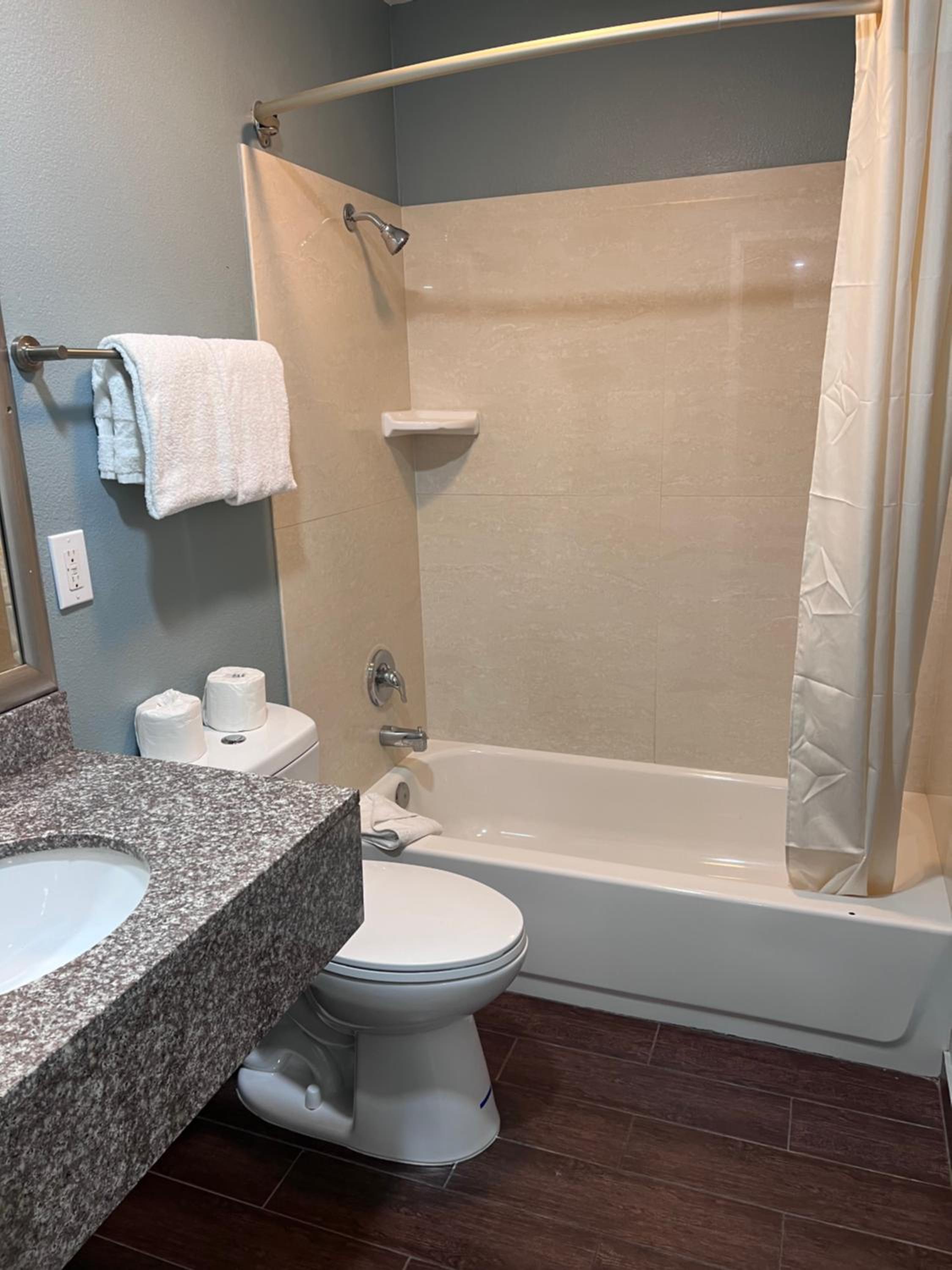 Superior Queen Room photo 2