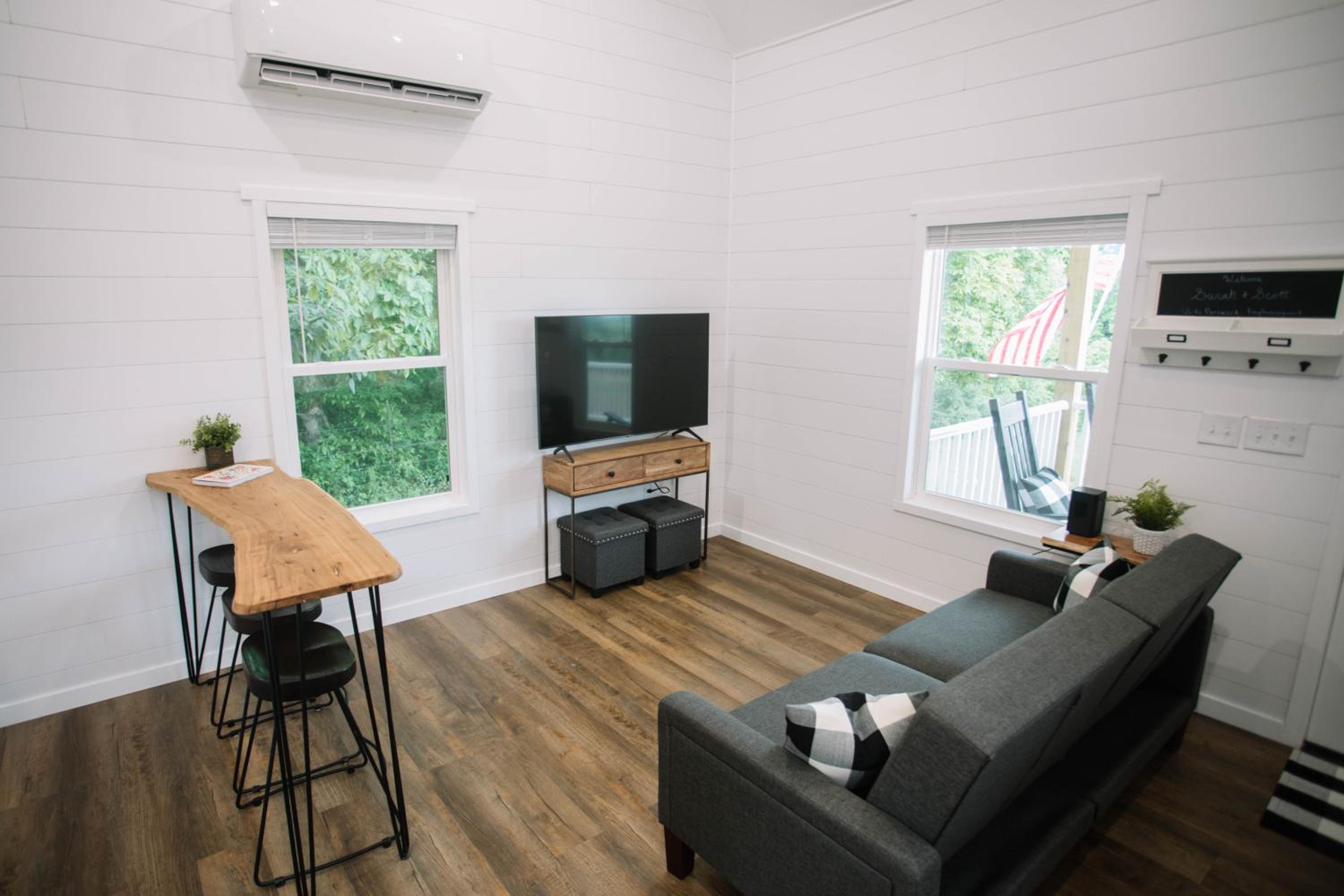 One-Bedroom House photo 3