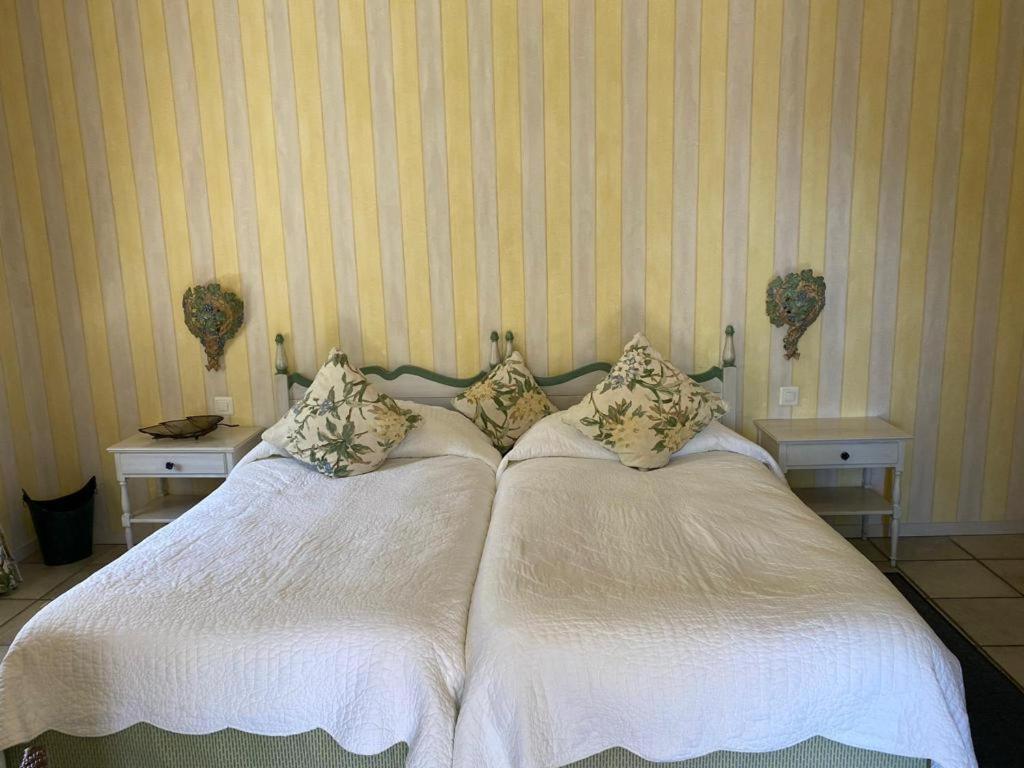 Large Double Room photo 1