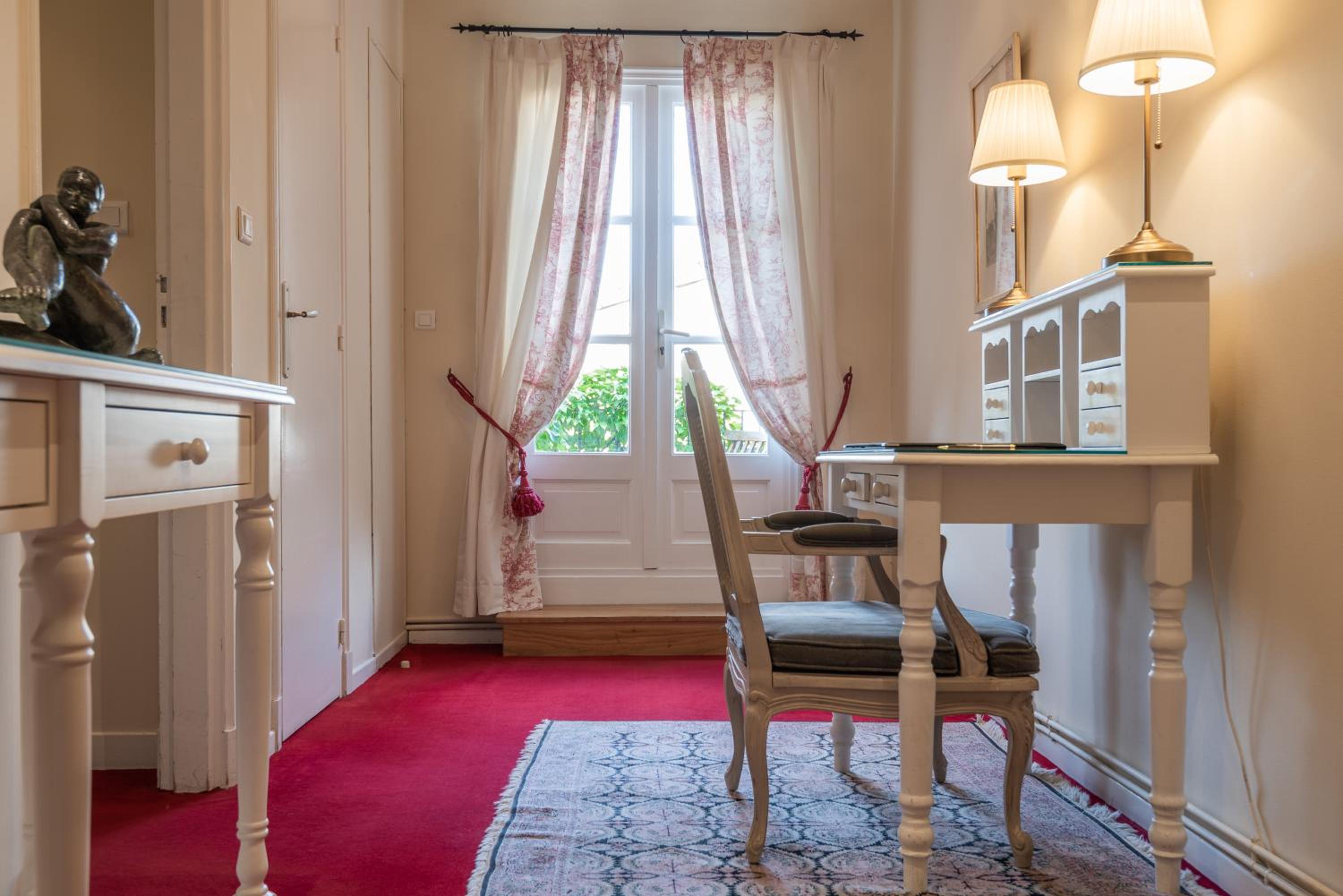Deluxe Junior Suite photo 2