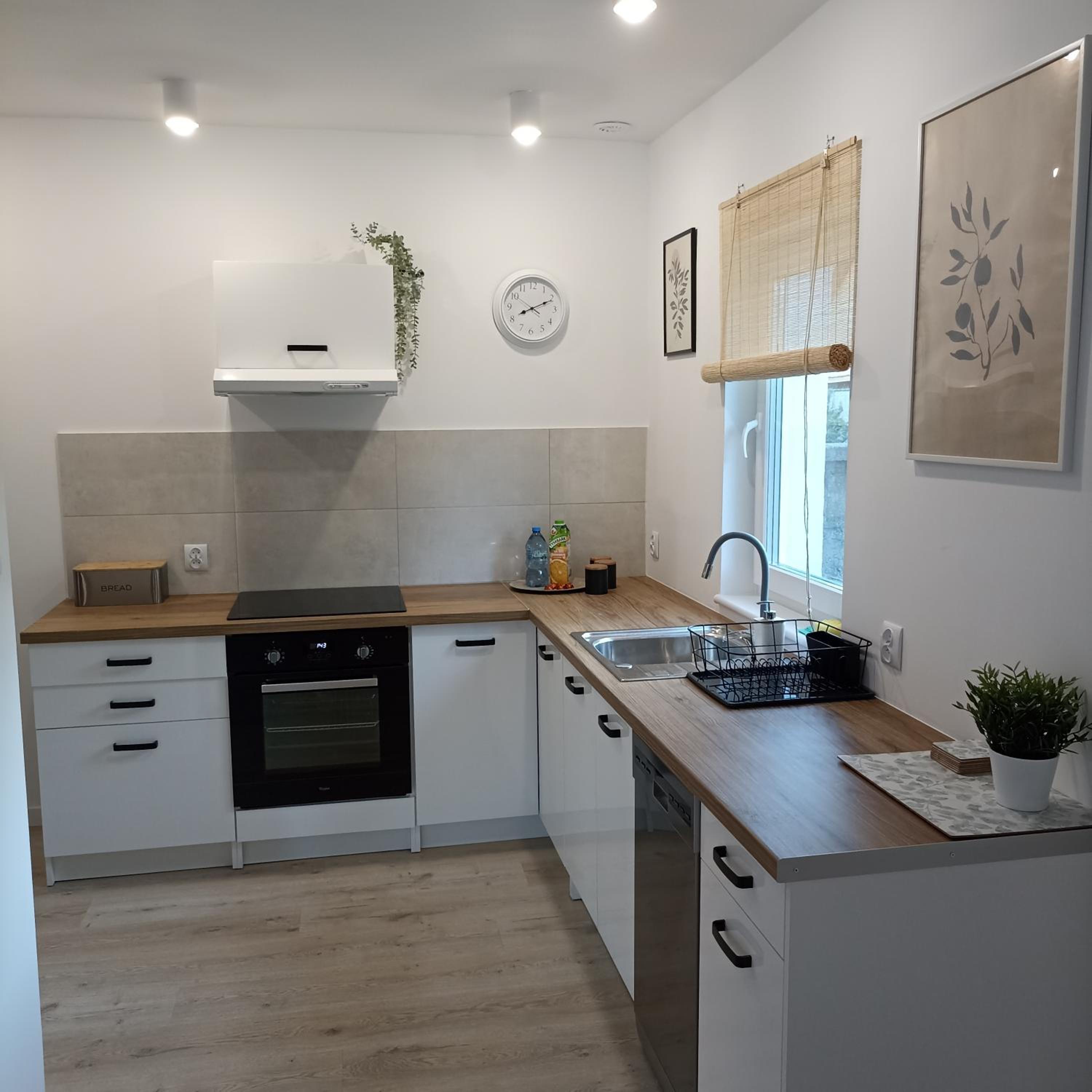 Two-Bedroom House - Photo 10