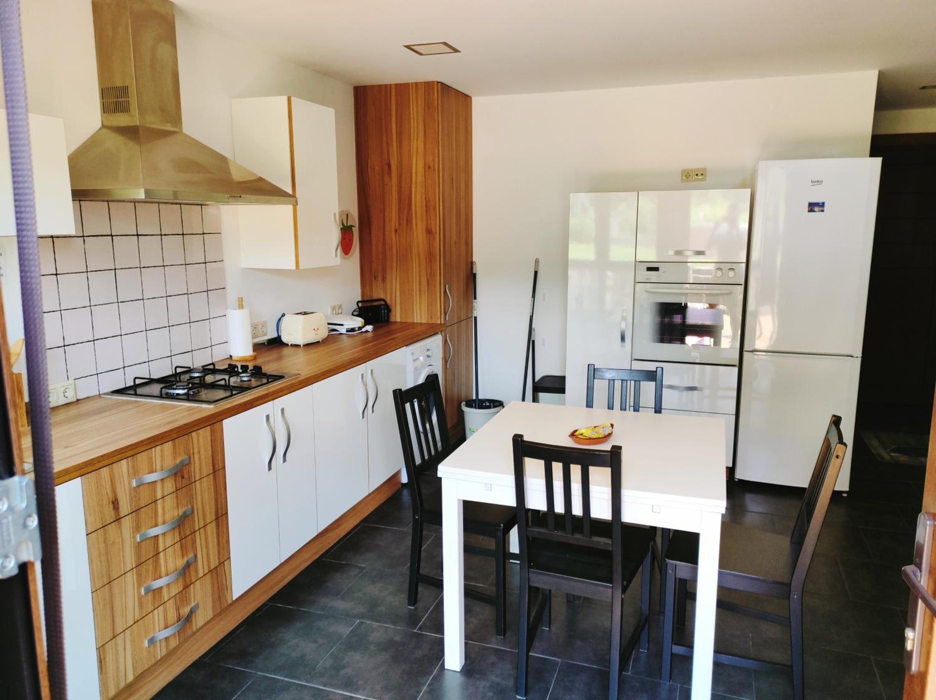Three-Bedroom Townhouse - Photo 29