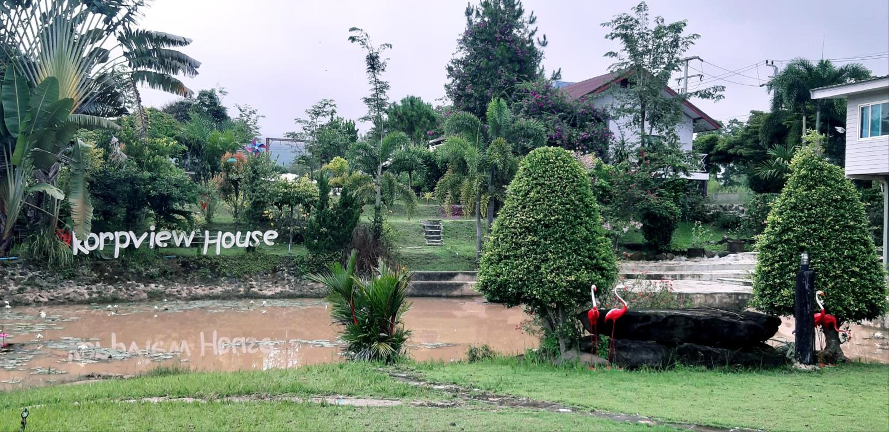 Bungalow - Water Front  - Photo 10