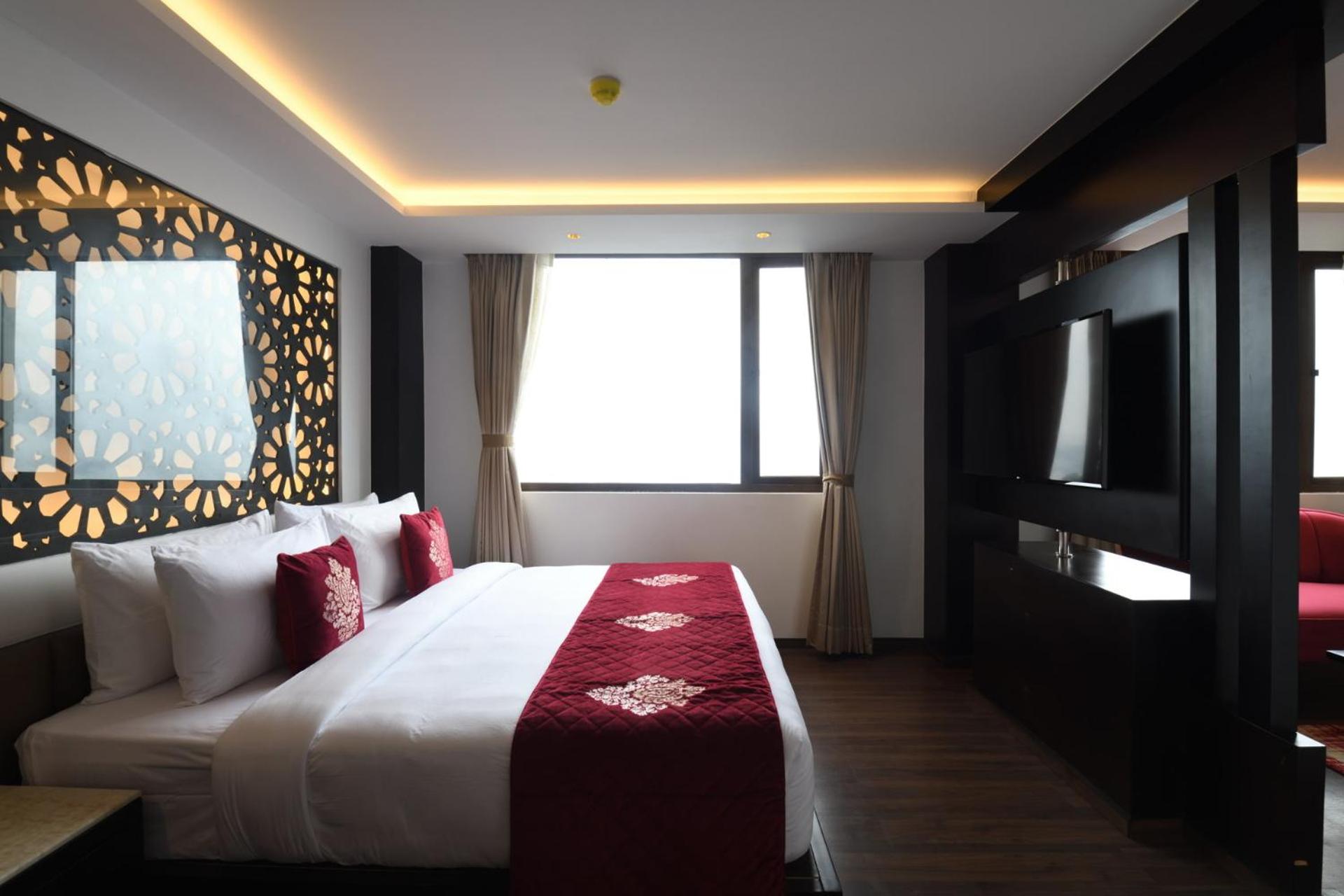 Executive King Suite - Photo 1