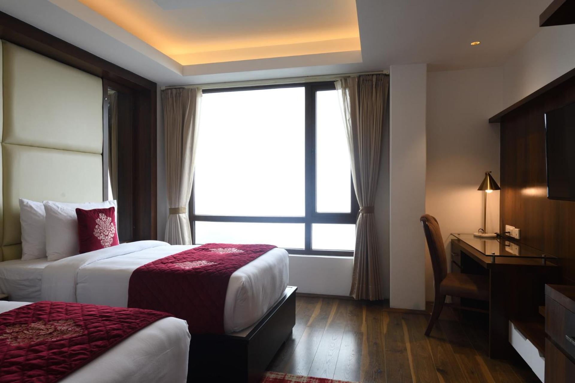 Deluxe Twin Room with Valley View - Photo 2