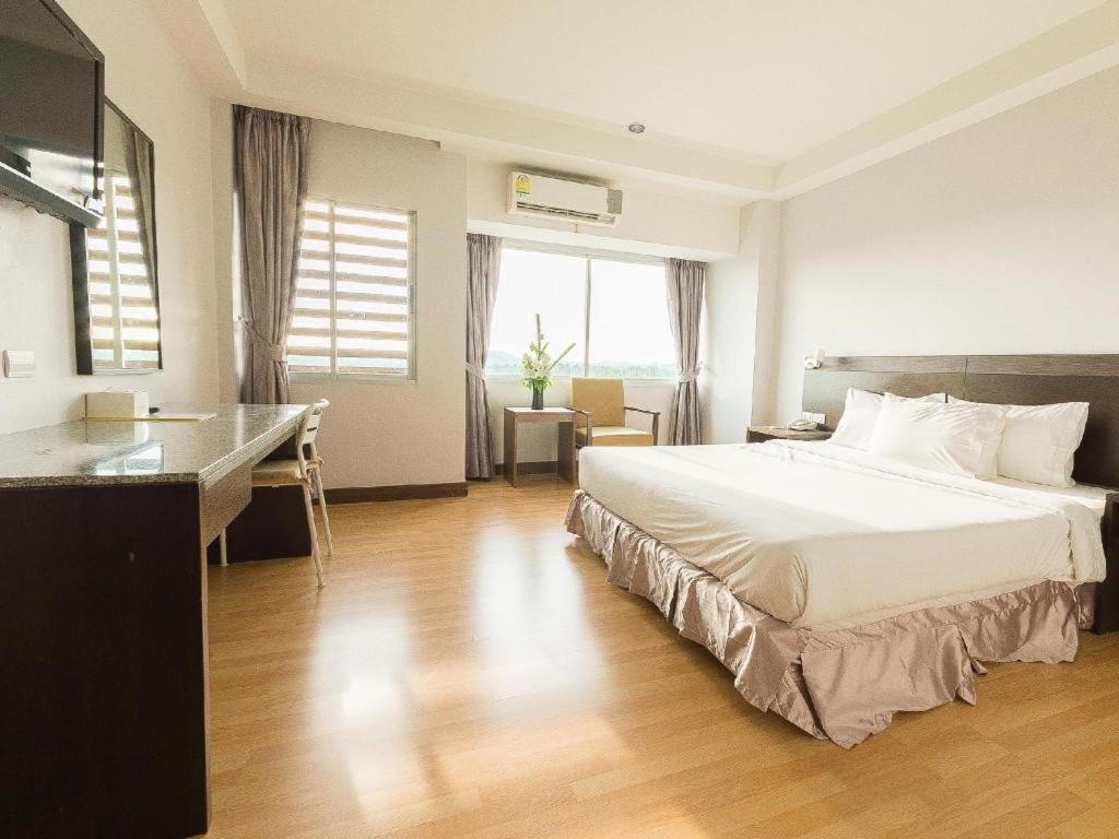 Deluxe Double Room photo 3