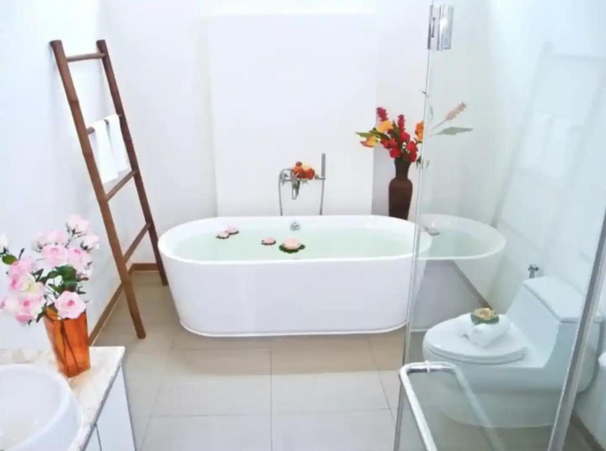 Three-Bedroom Villa photo 2