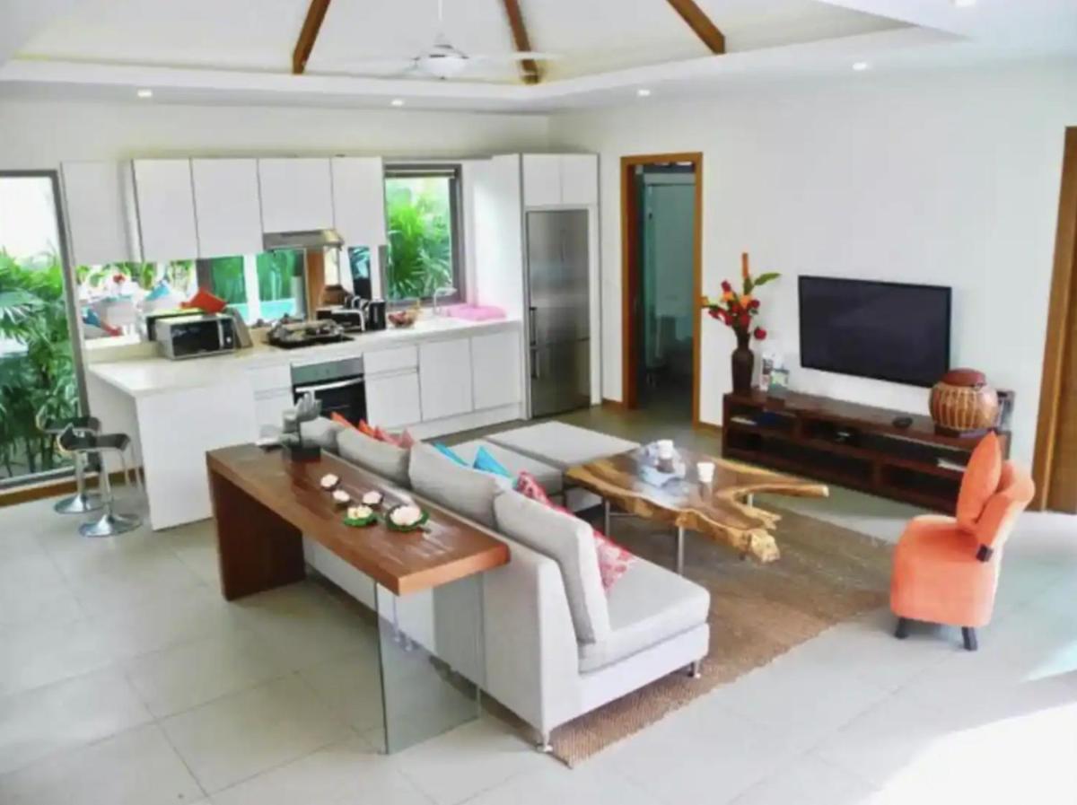 Three-Bedroom Villa photo 3