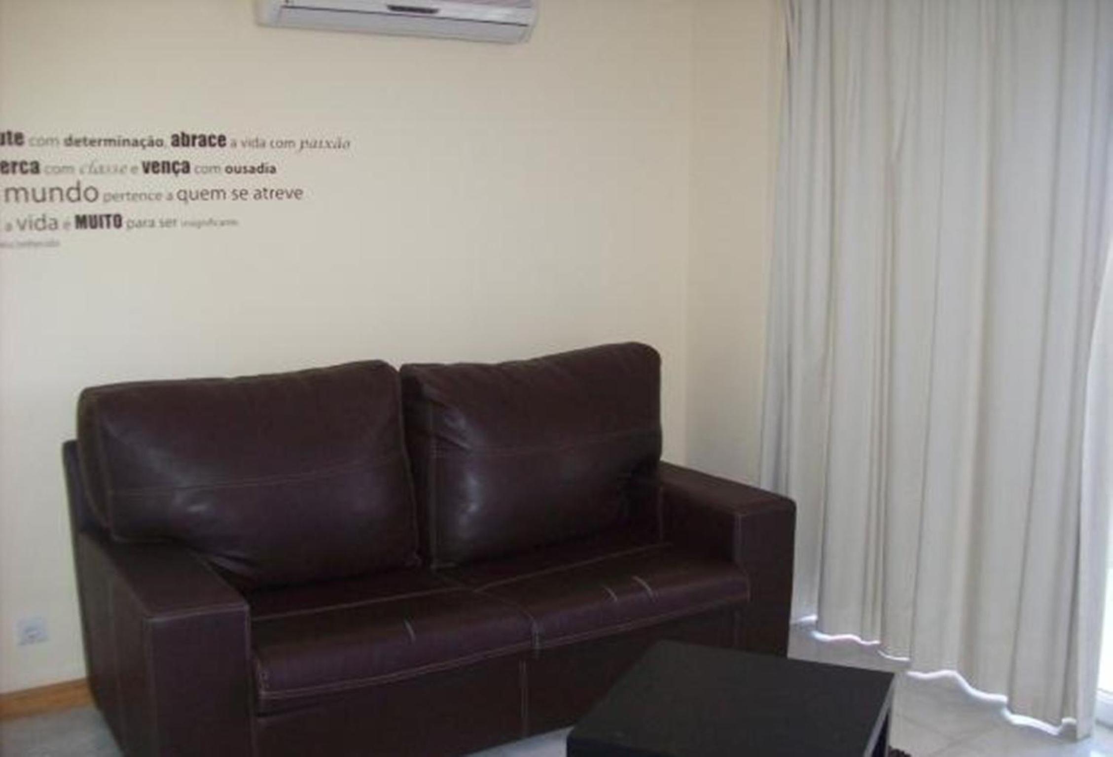 One-Bedroom Apartment with City and River View - Photo 19