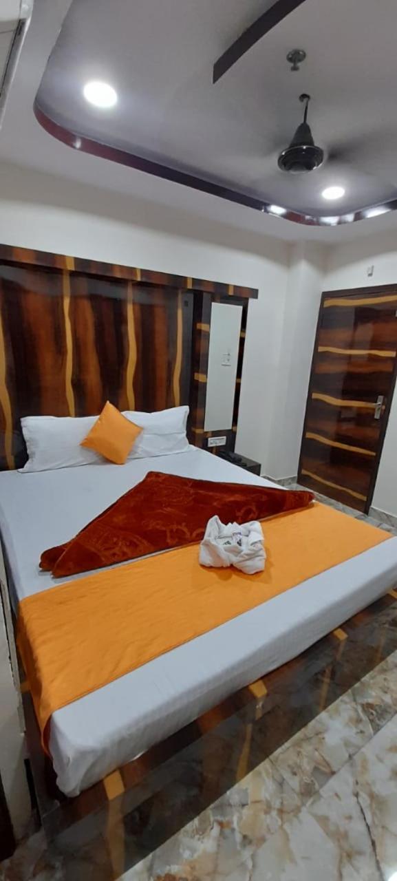 Standard Double Room - Photo 12