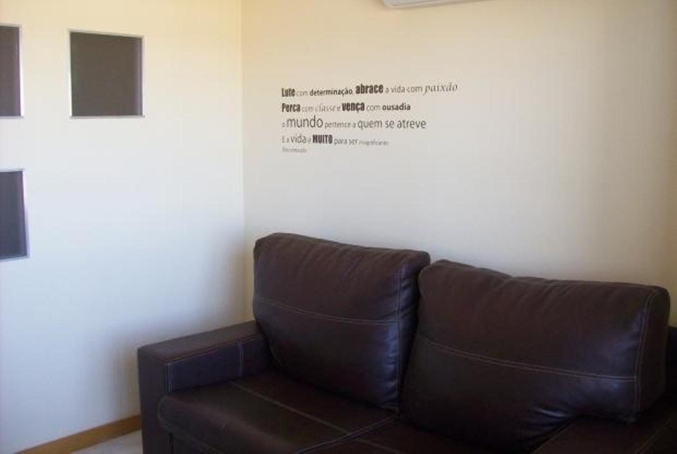 One-Bedroom Apartment with City and River View - Photo 18