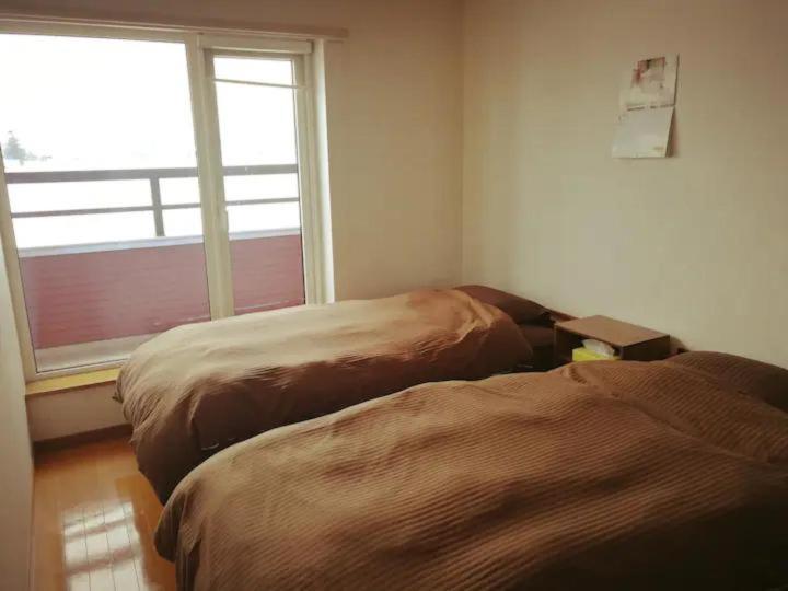Three-Bedroom House - Photo 3