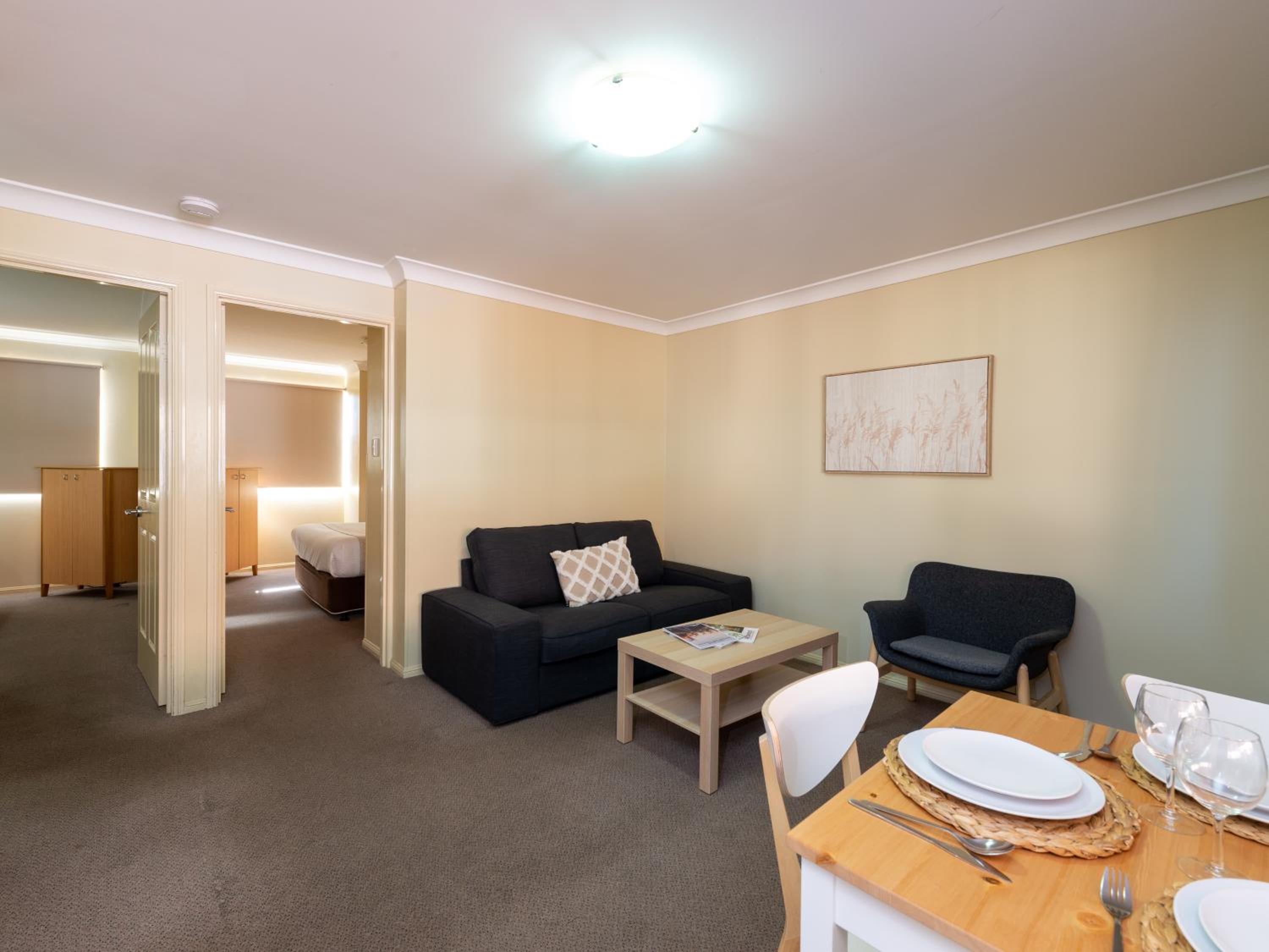 Two-Bedroom Apartment with Two Queen Beds