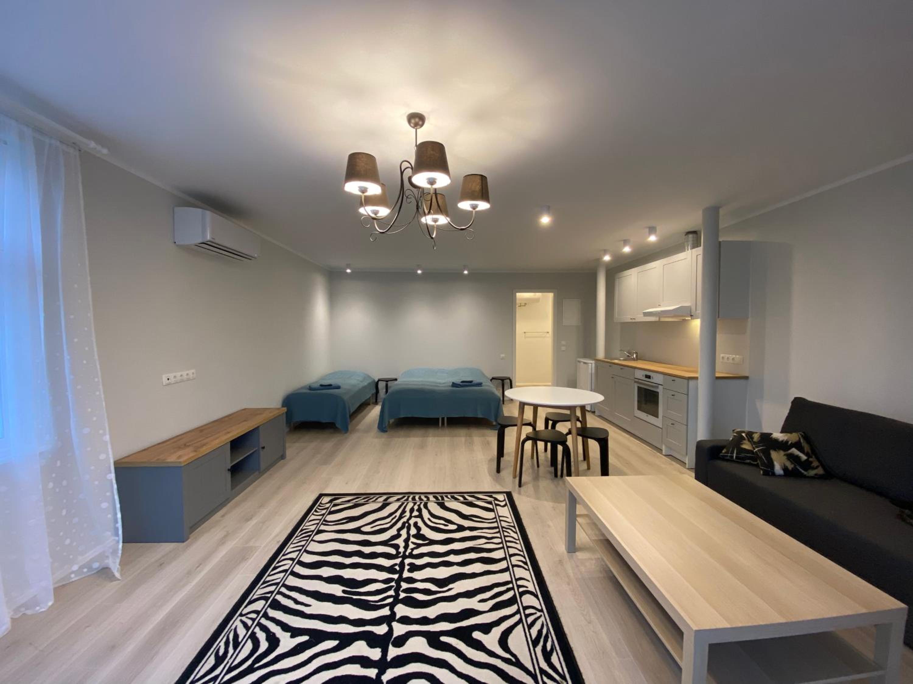 Apartment - Ground Floor - Photo 1
