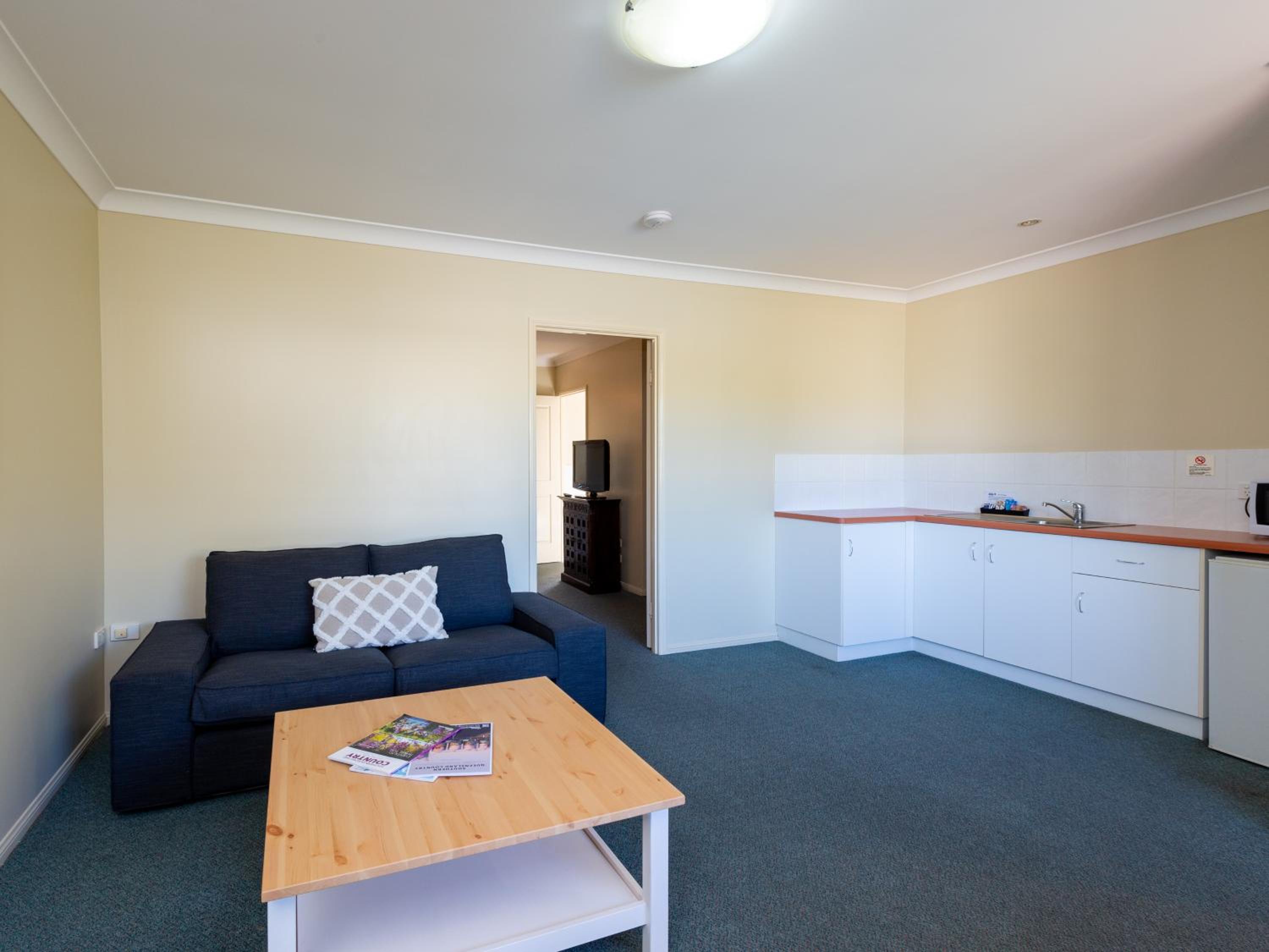 One-Bedroom Spa Apartment with King Bed