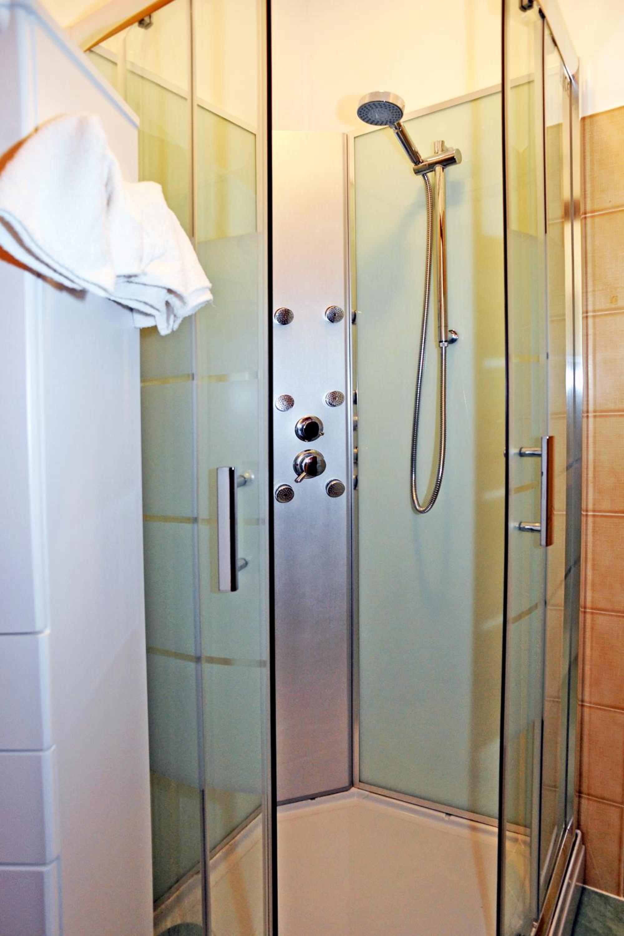 Apartment - Photo 4