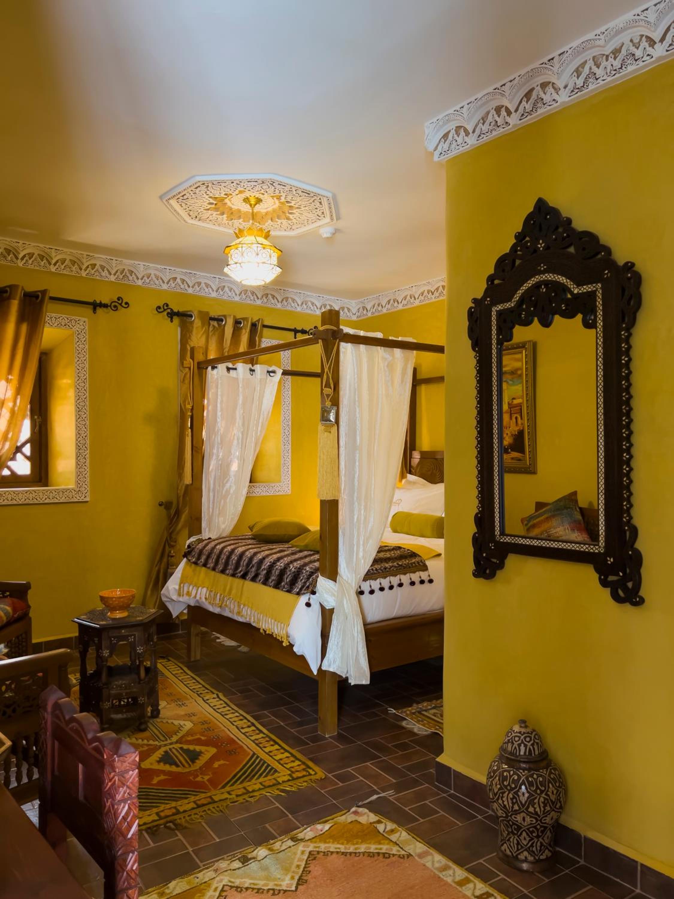 Deluxe Suite - Photo 6