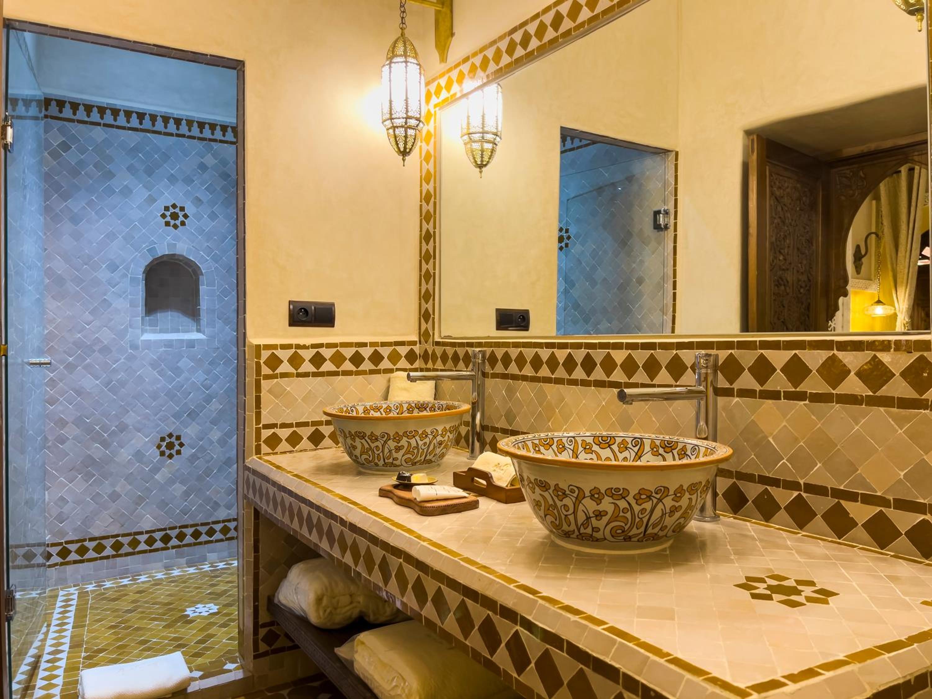 Deluxe Suite - Photo 3