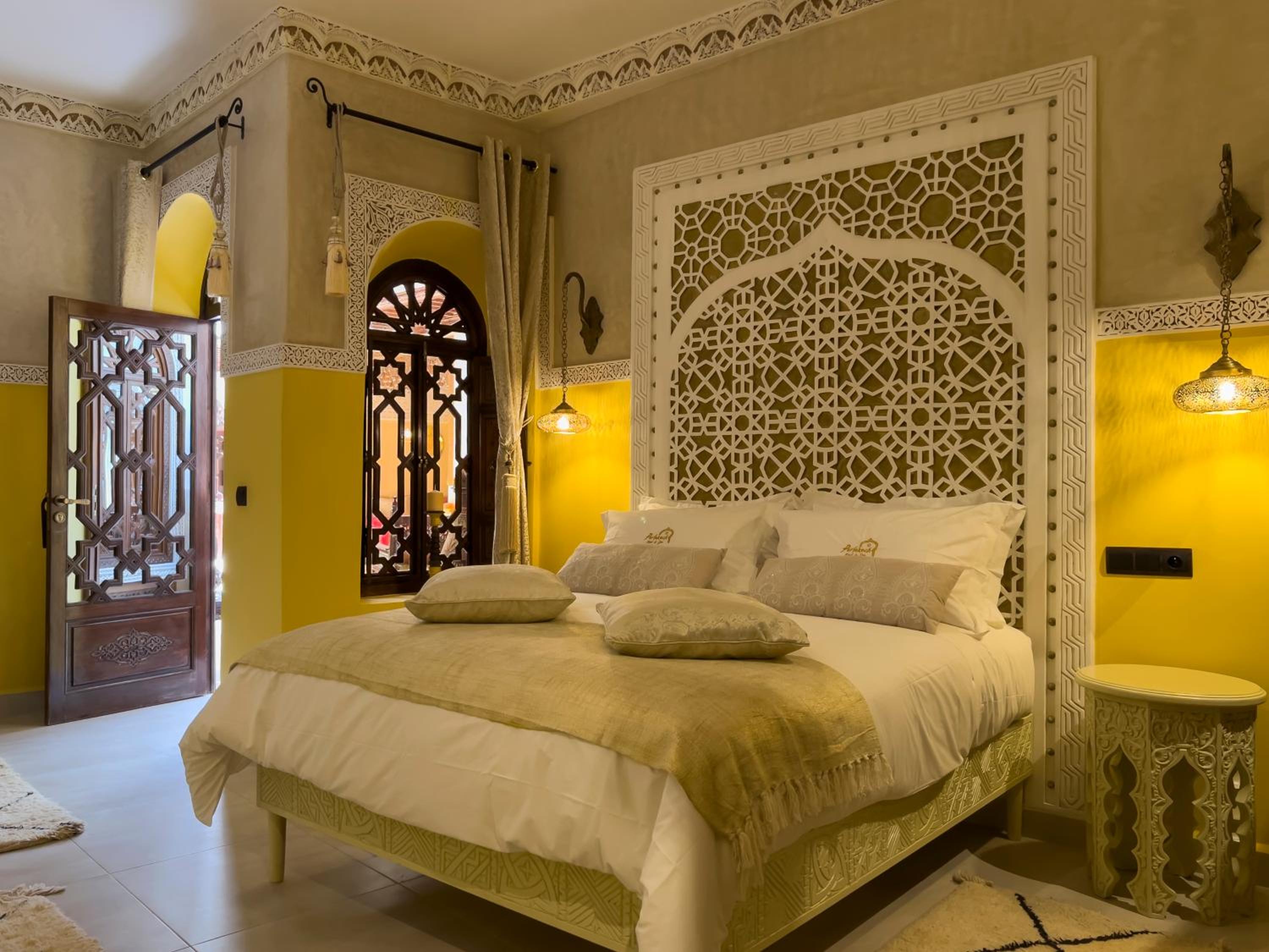 Deluxe Suite - Photo 1