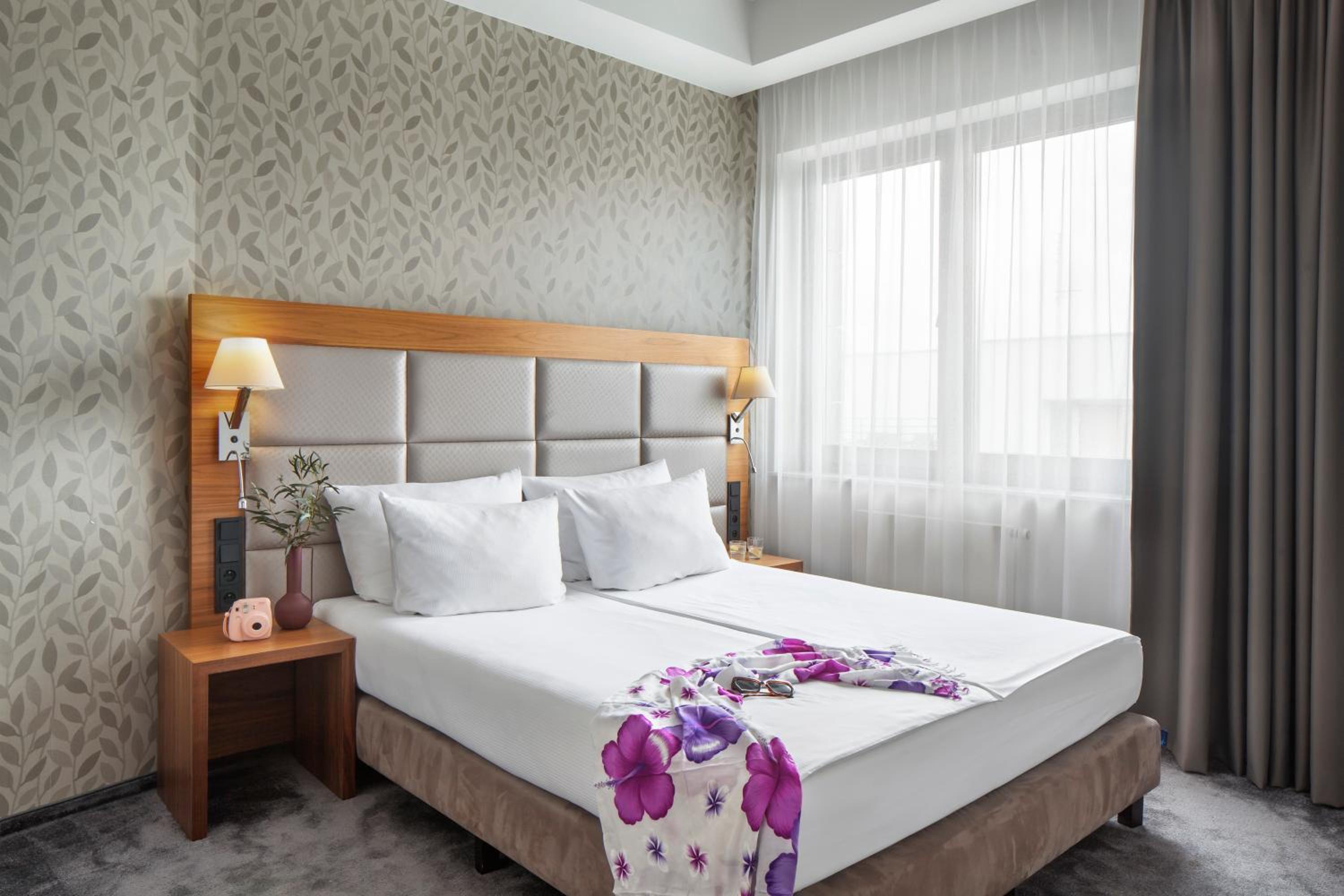 Deluxe King Room photo 1