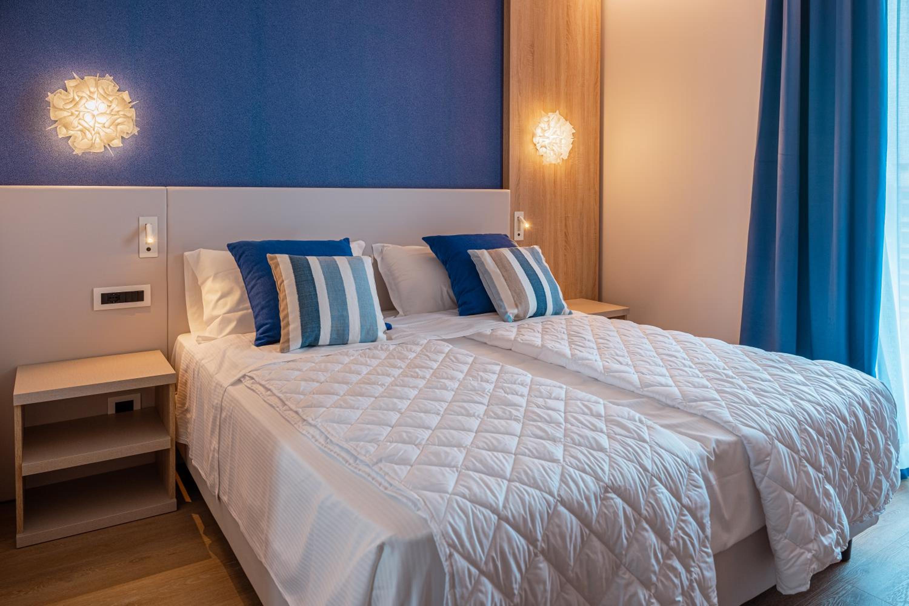 Double or Twin Room with Side Sea View