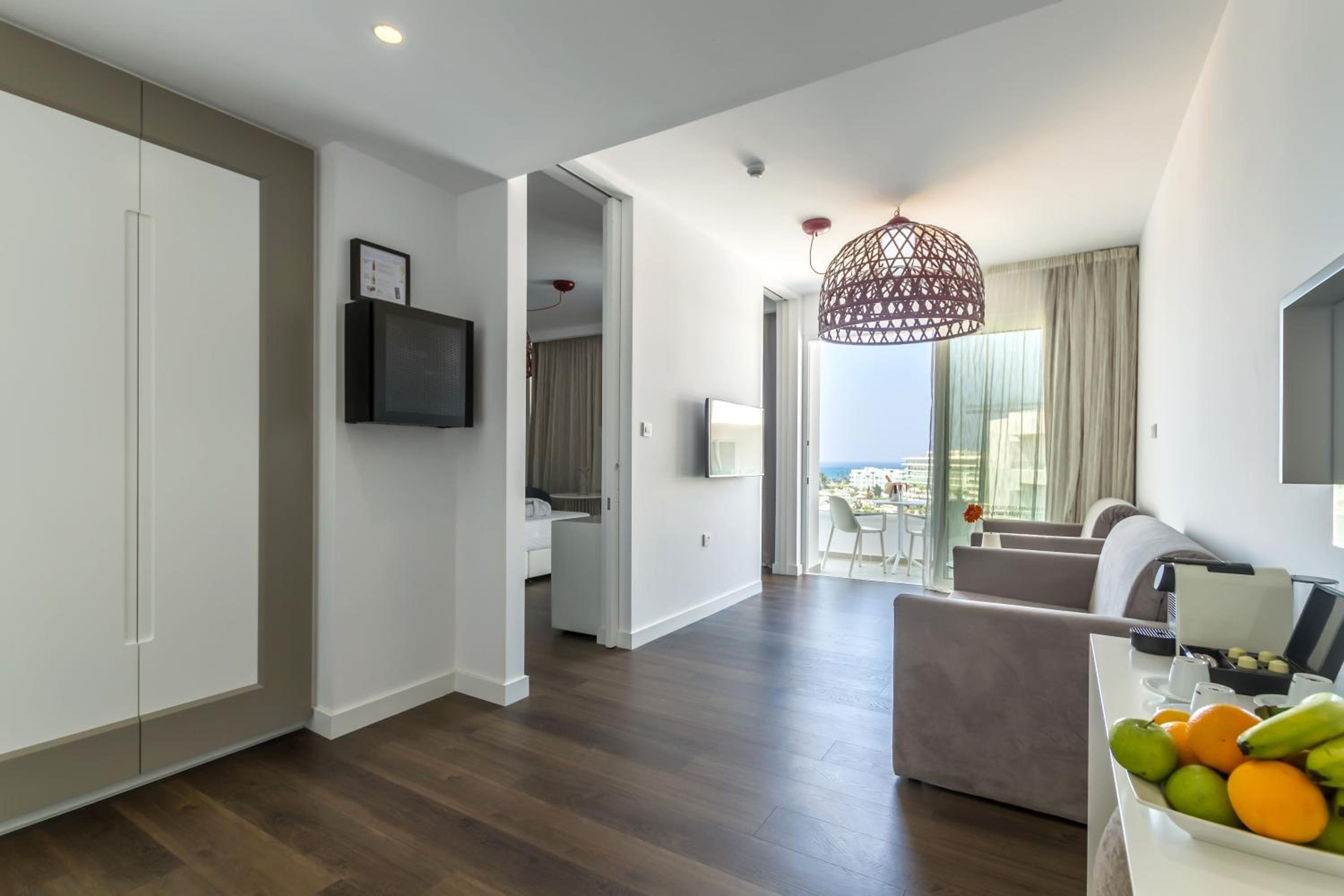 Executive Suite photo 2