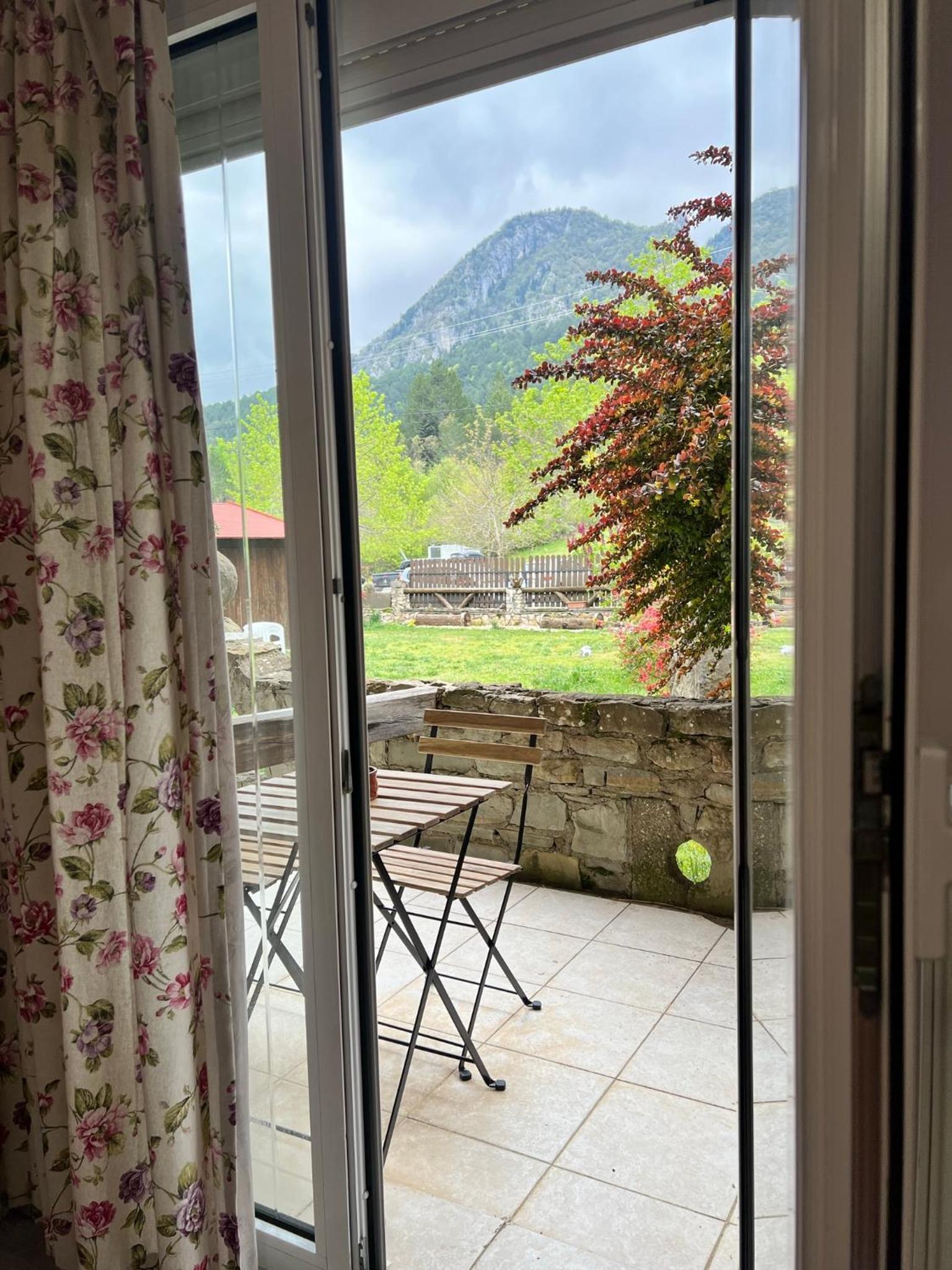 Twin Room with Mountain View - Photo 2