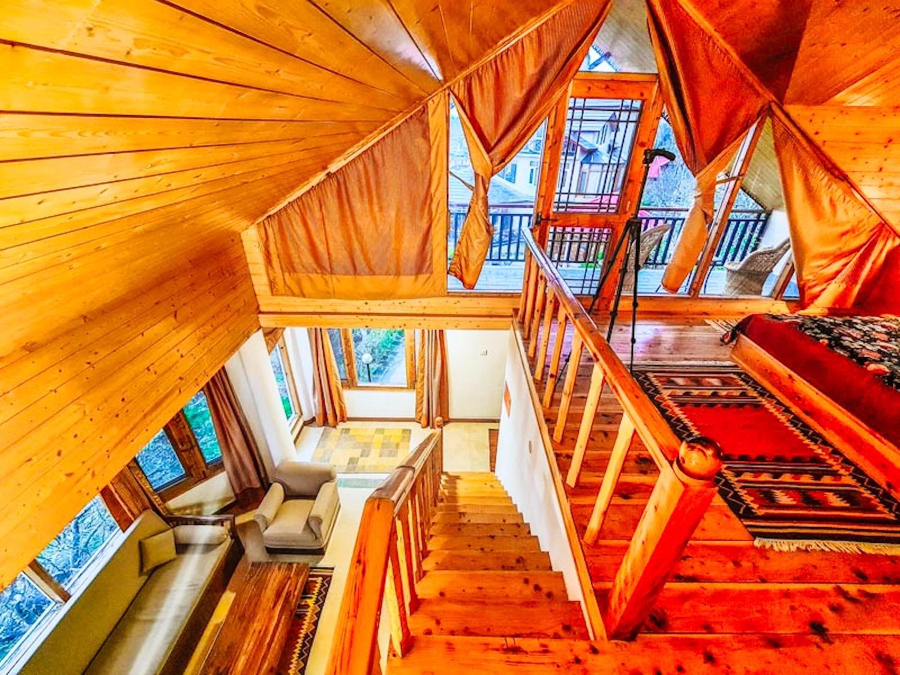 King Suite with Balcony photo 3