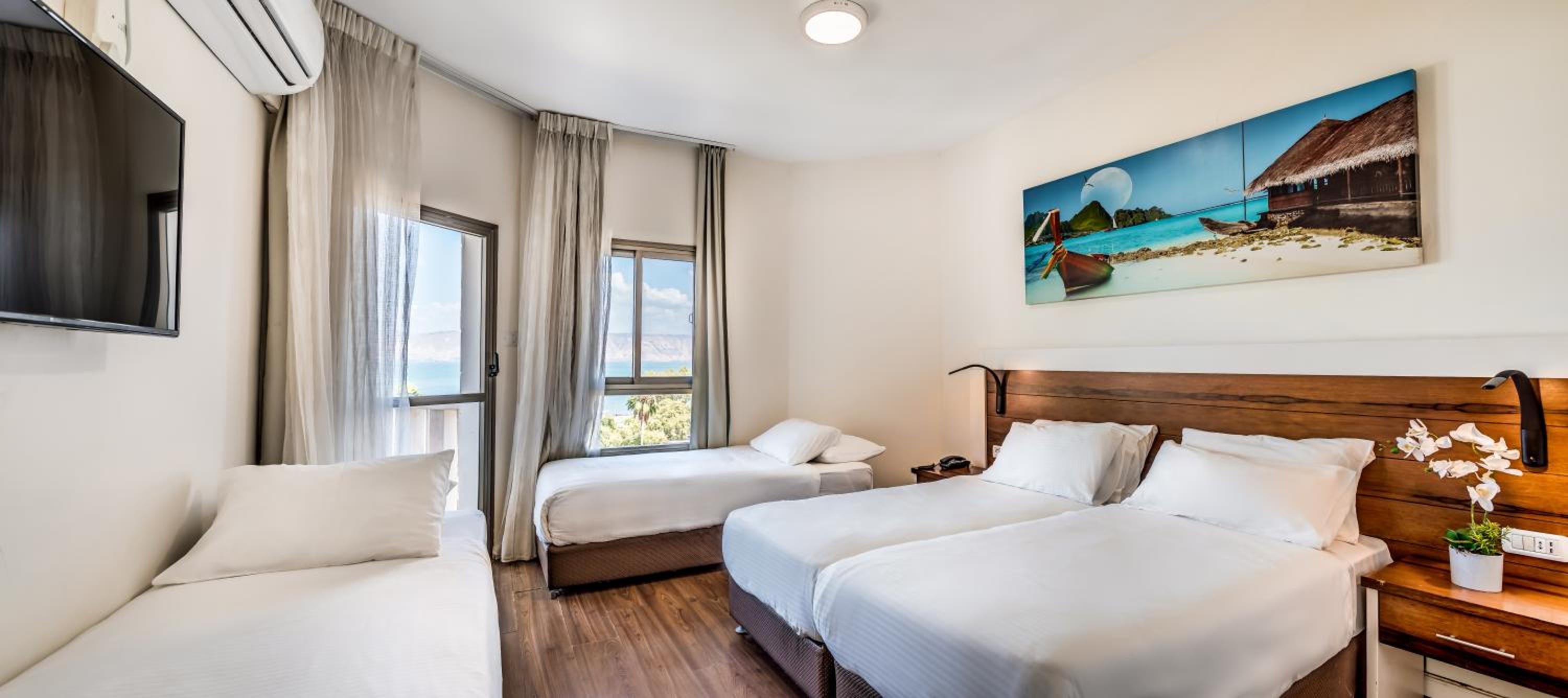 Standard Quadruple Room with Balcony photo 1