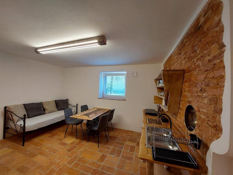 Apartment with Shower photo 2