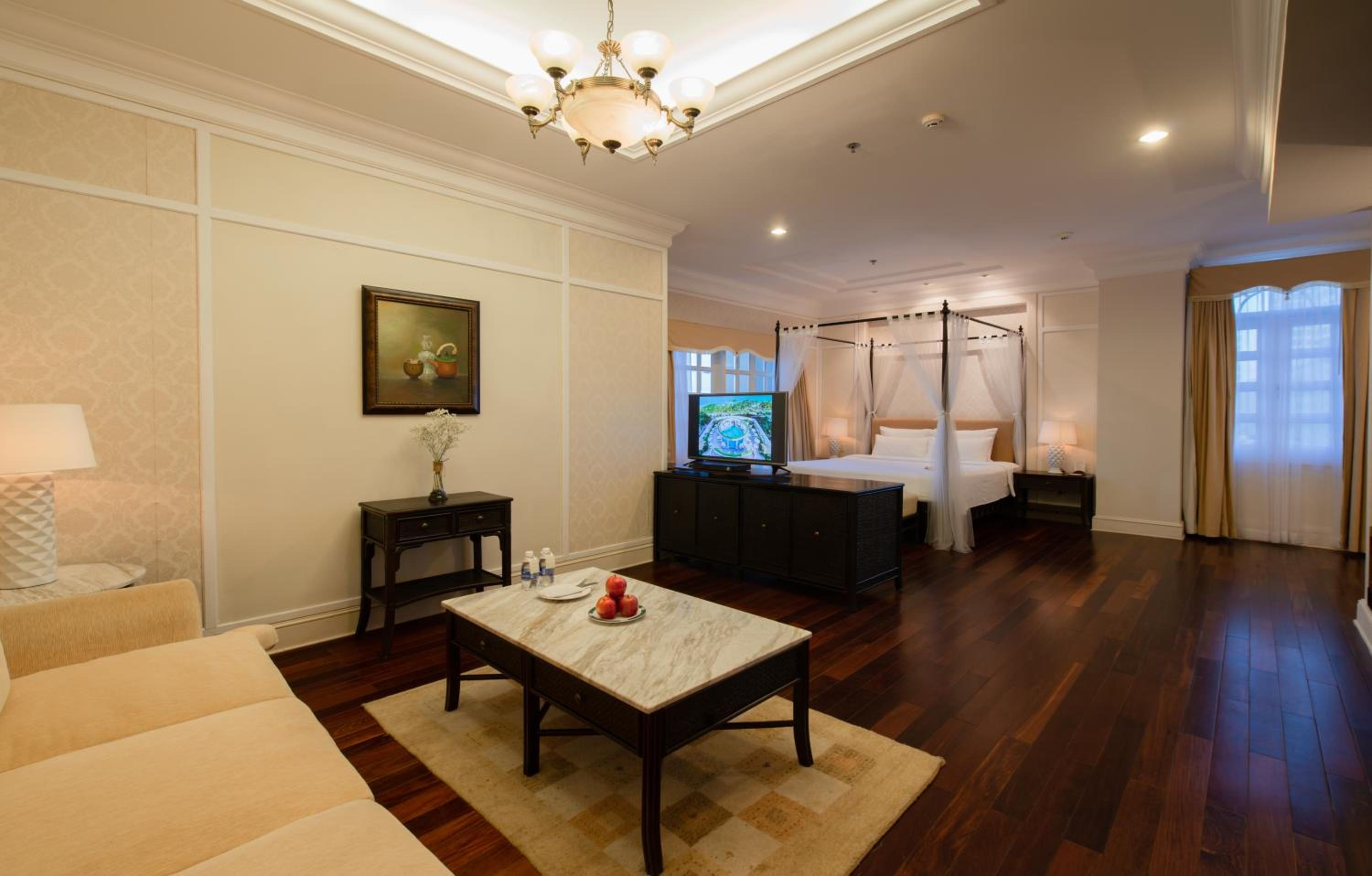 Executive Suite Ocean King | Outdoor & Indoor Jacuzzis - Photo 8
