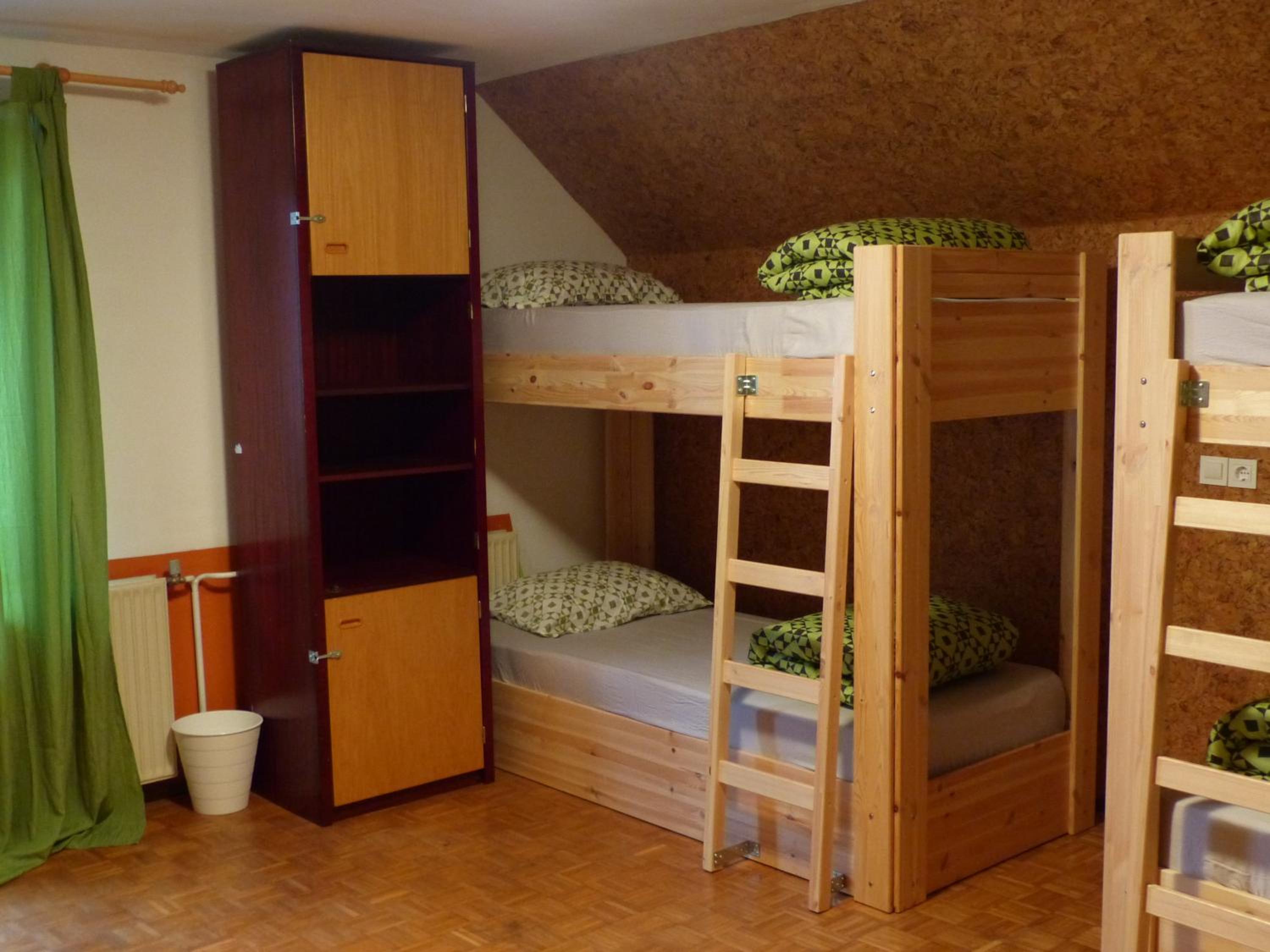 Bed in 6-Bed Mixed Dormitory Room photo 2