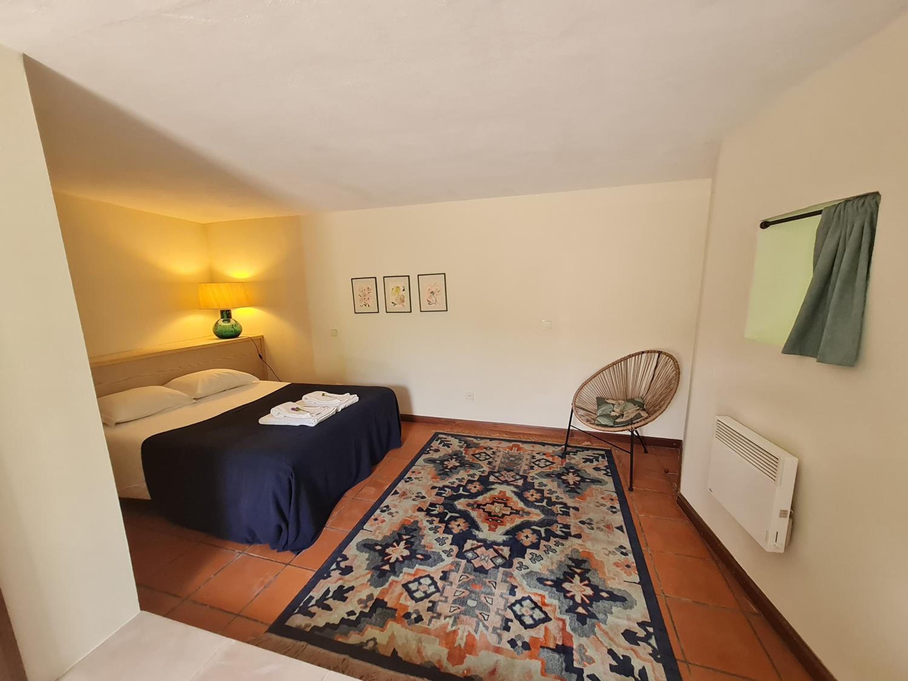 Large Double Room photo 2