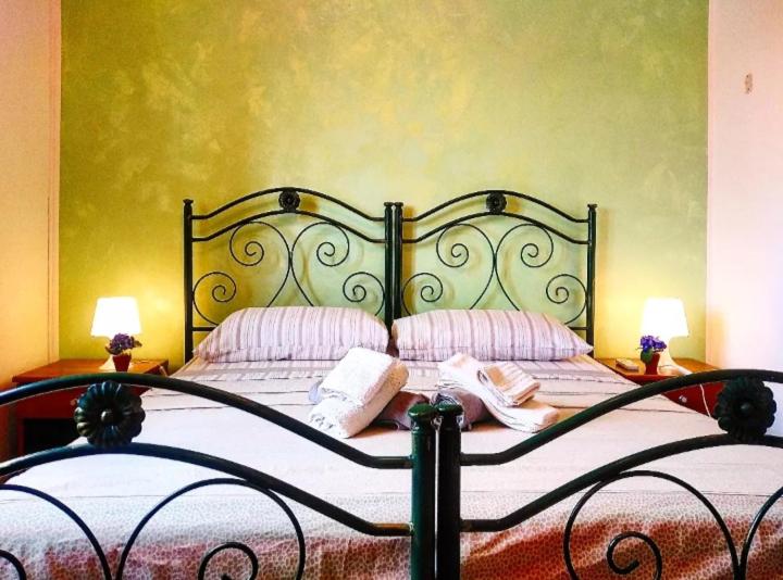 Deluxe Double Room (1 adult + 2 children) - Photo 2