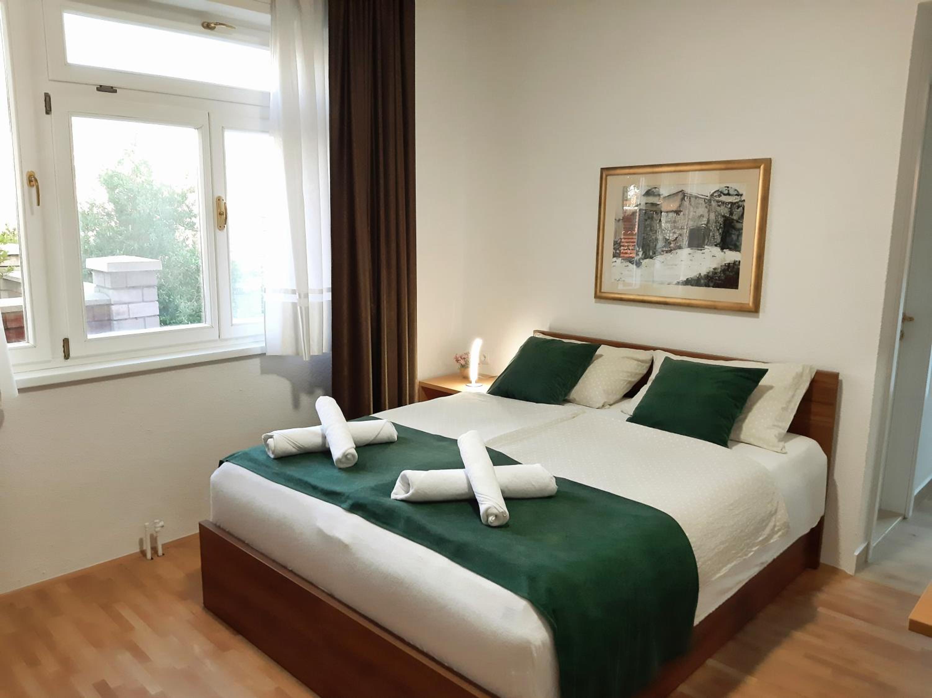 Studio Apartment photo 1