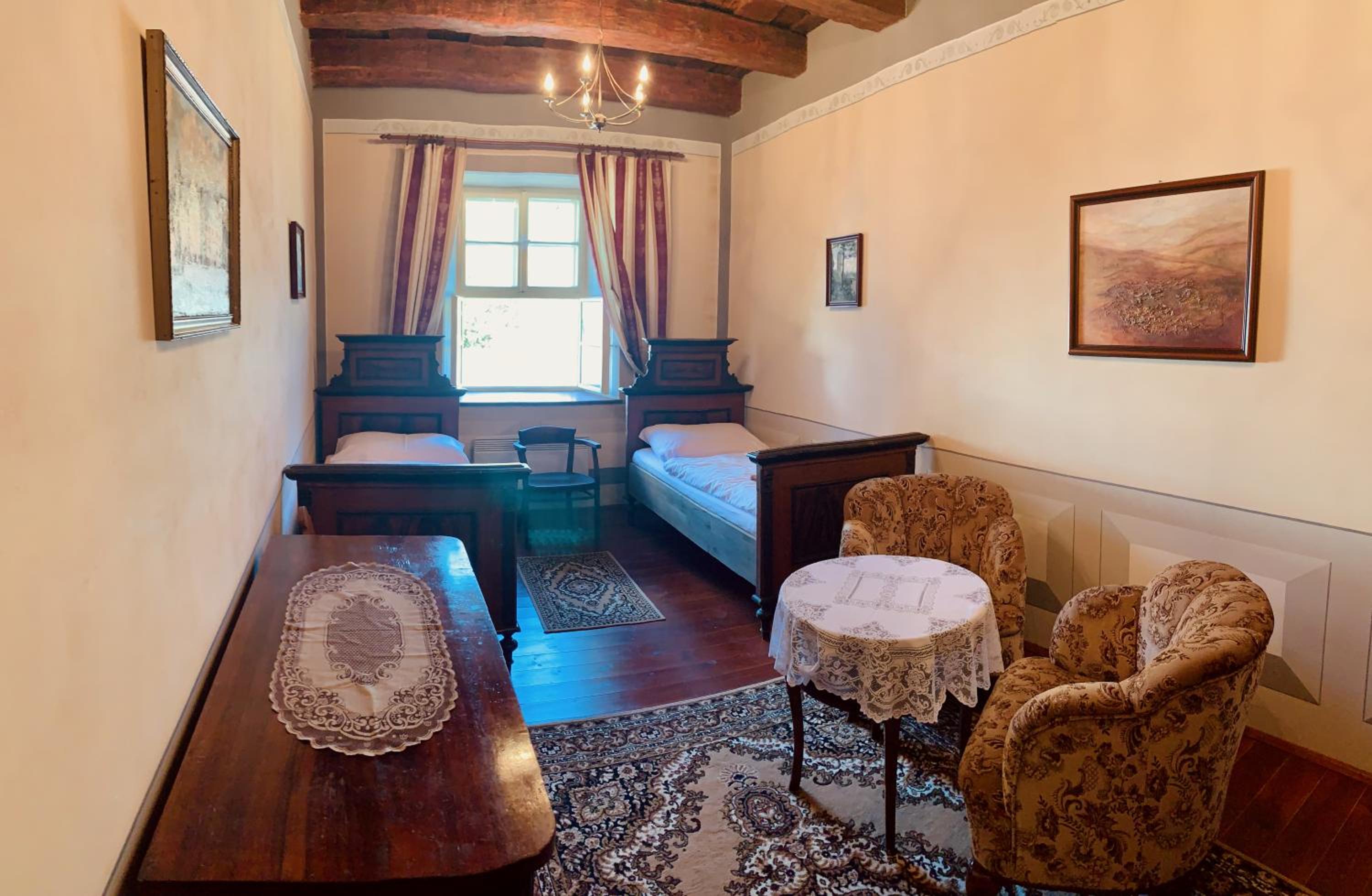 Twin Room with Bathroom photo 1