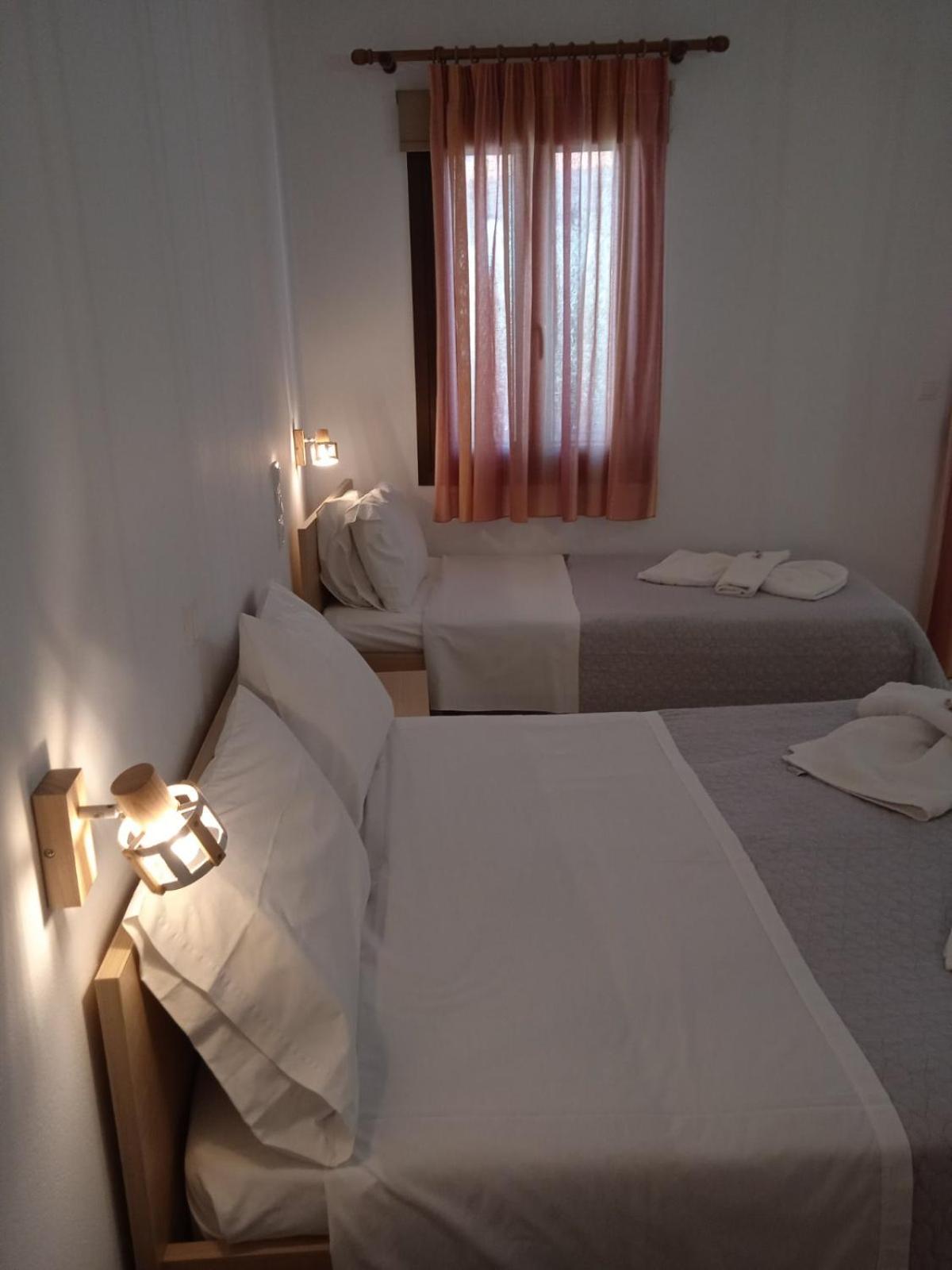 Studio with Balcony (3 Adults)  photo 3