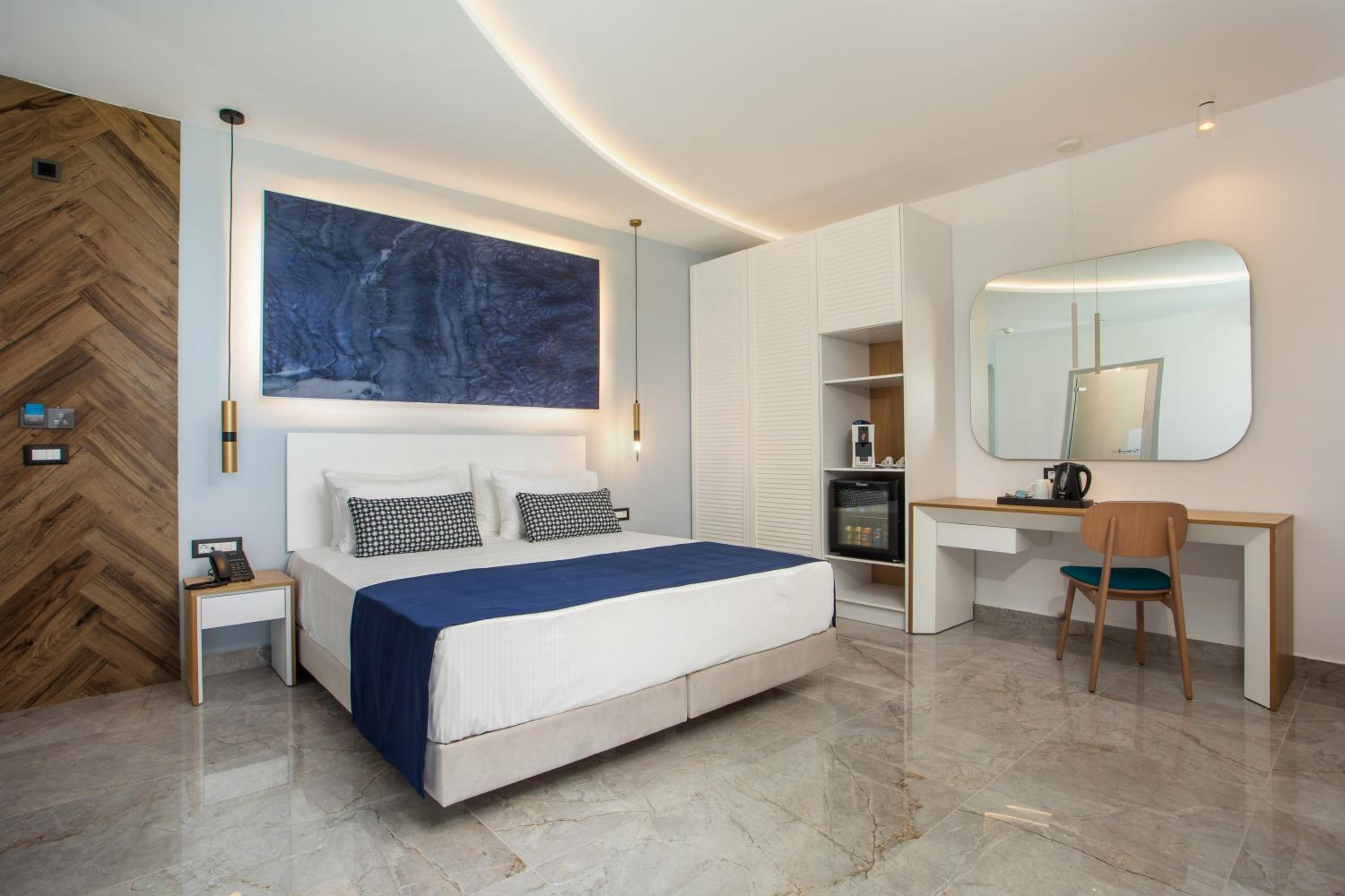 Executive Suite with Sea View & Jacuzzi (Adults Only)  - Photo 10