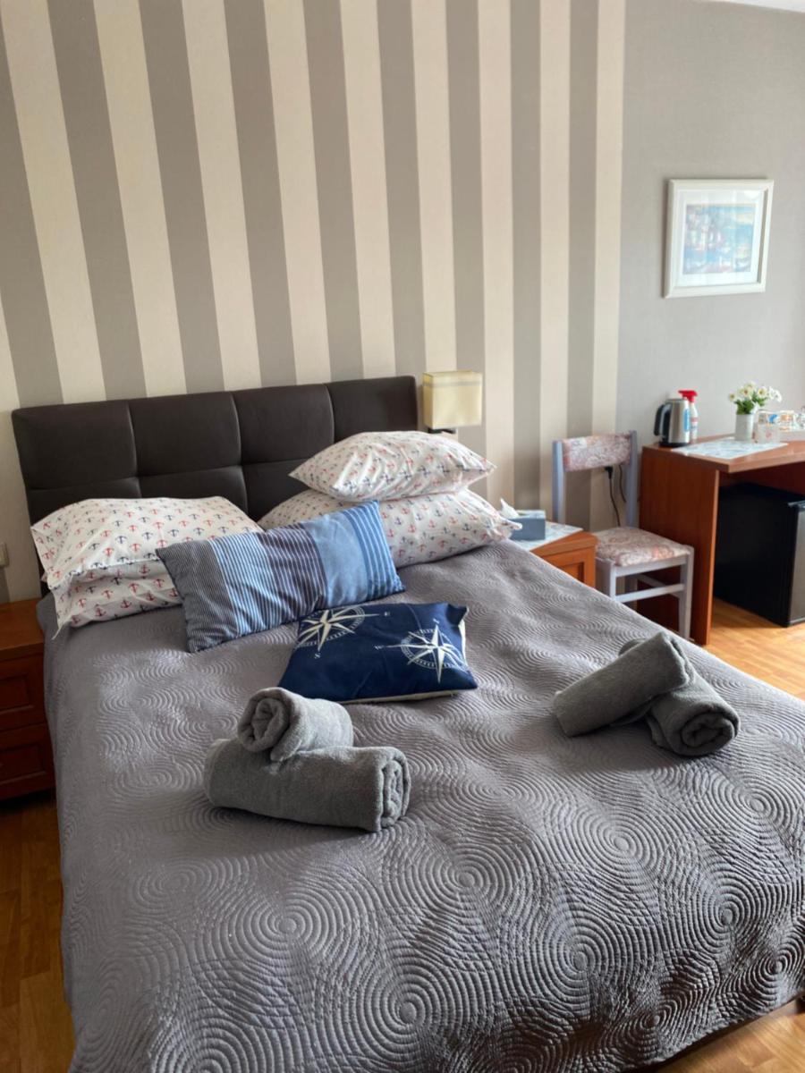 Deluxe Double Room with Balcony photo 1