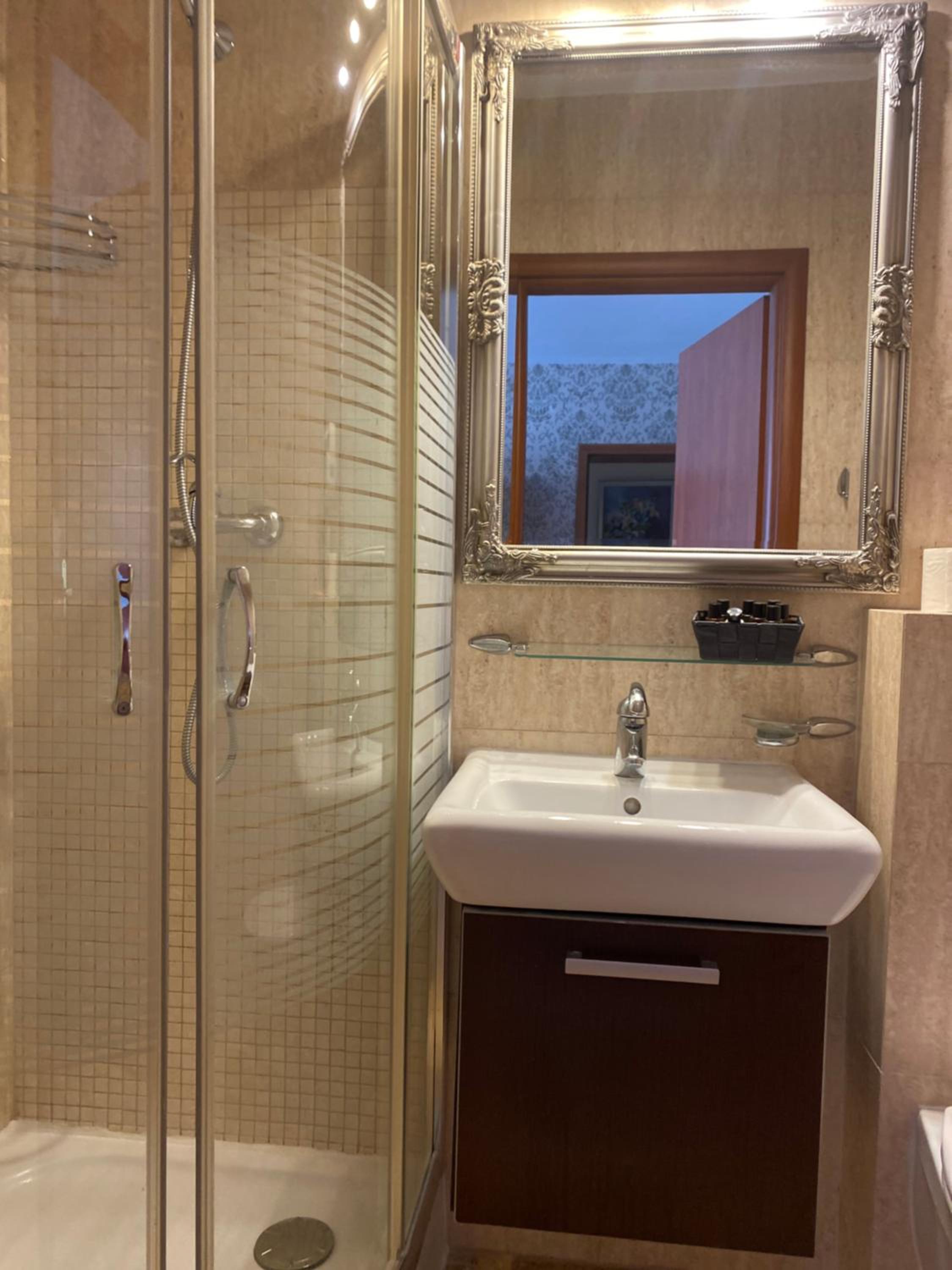 Quadruple Room with Balcony photo 3