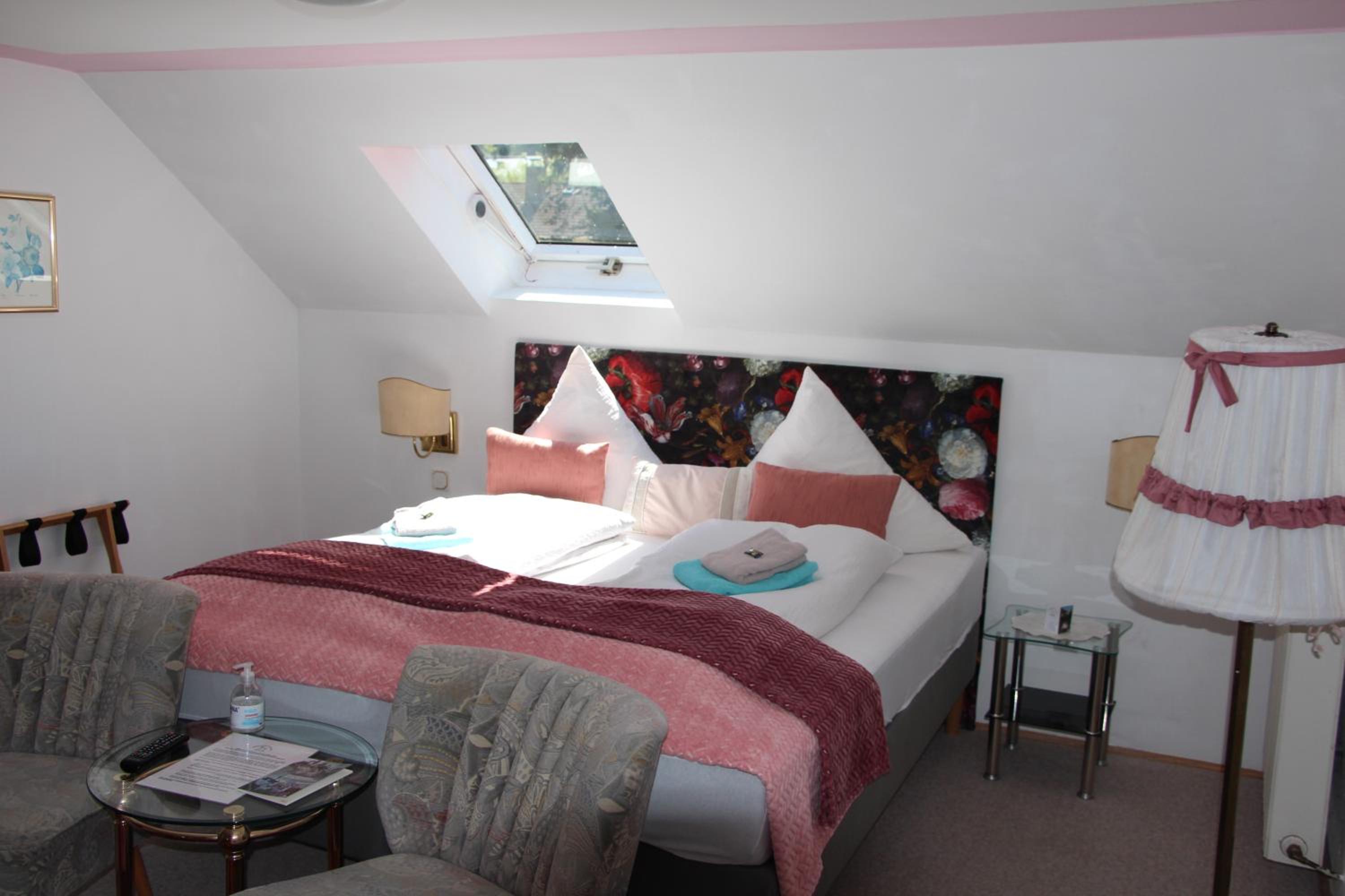 Suite - Attic with Balcony and Castle View photo 3