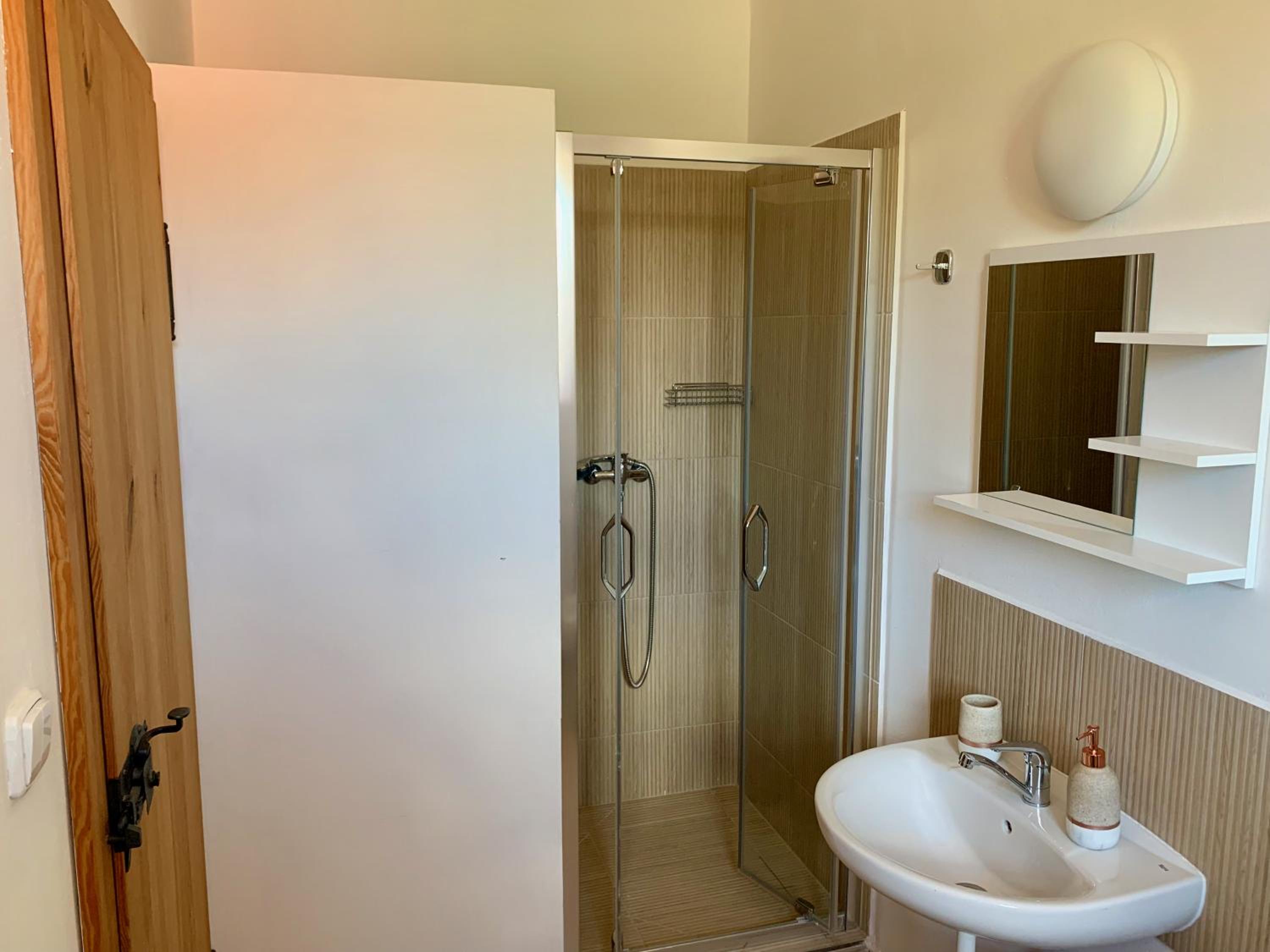 Twin Room with Bathroom photo 2