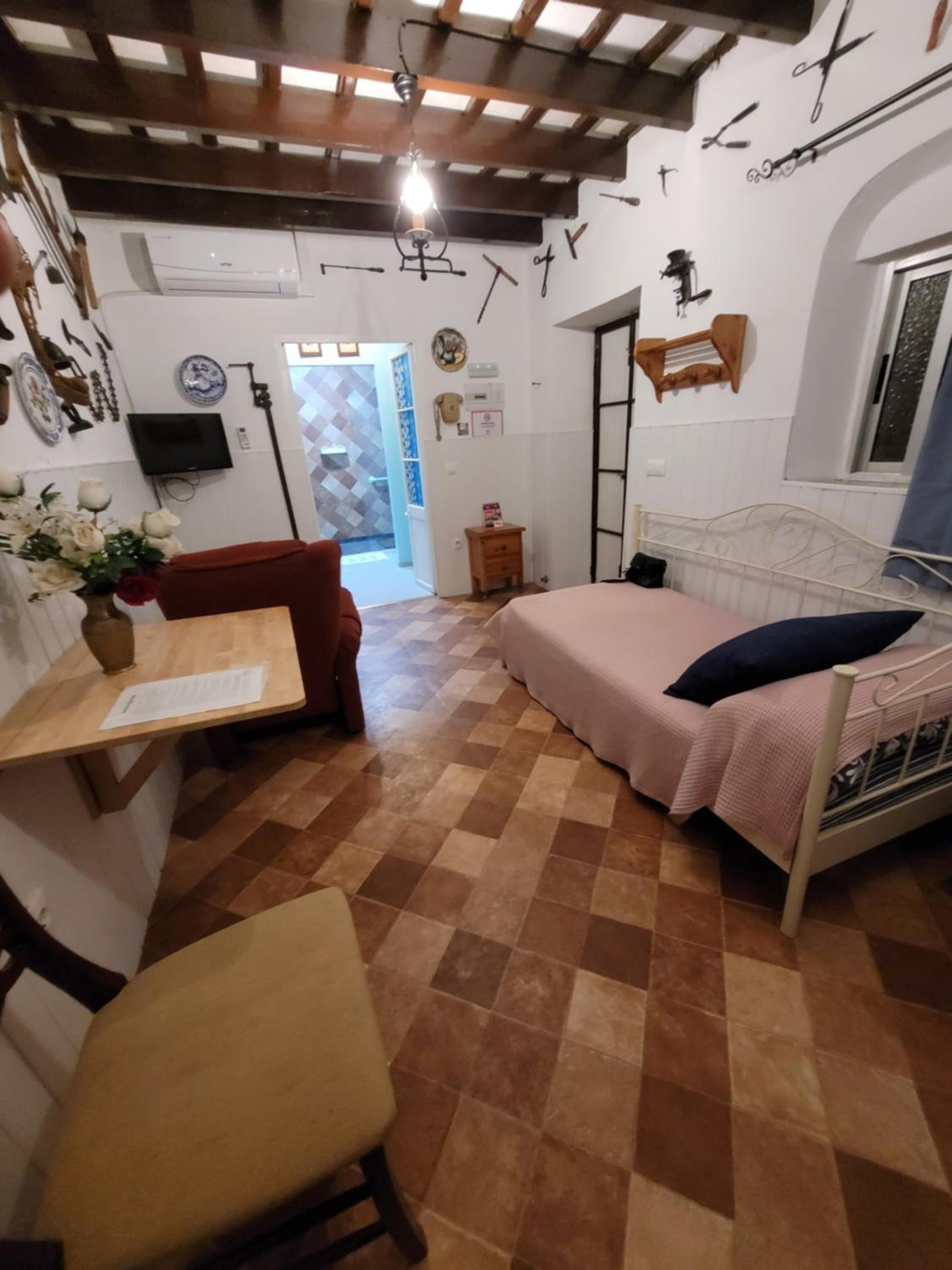 One-Bedroom Apartment (1 Adults) - Photo 6