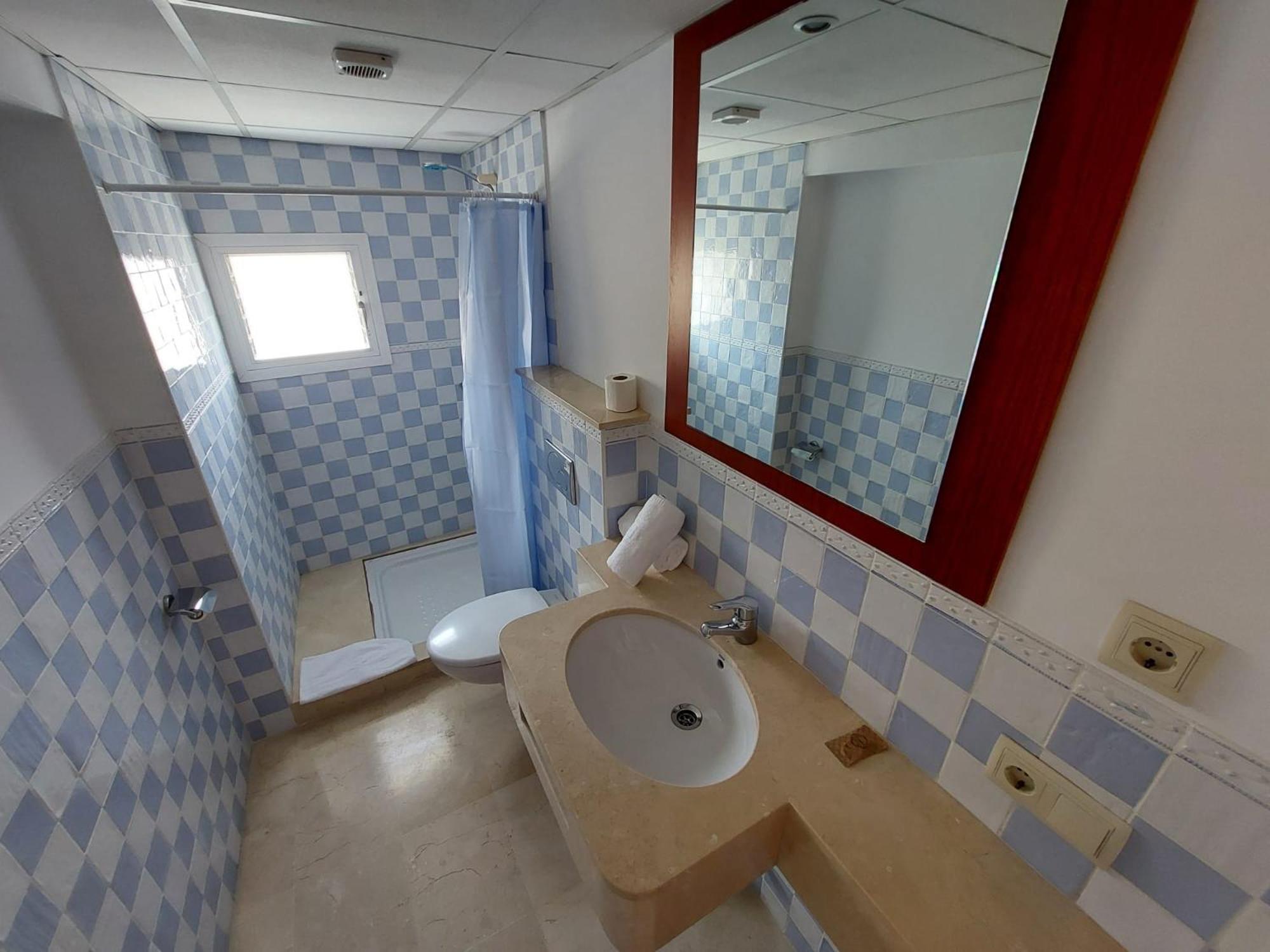 Double or Twin Room - Photo 50