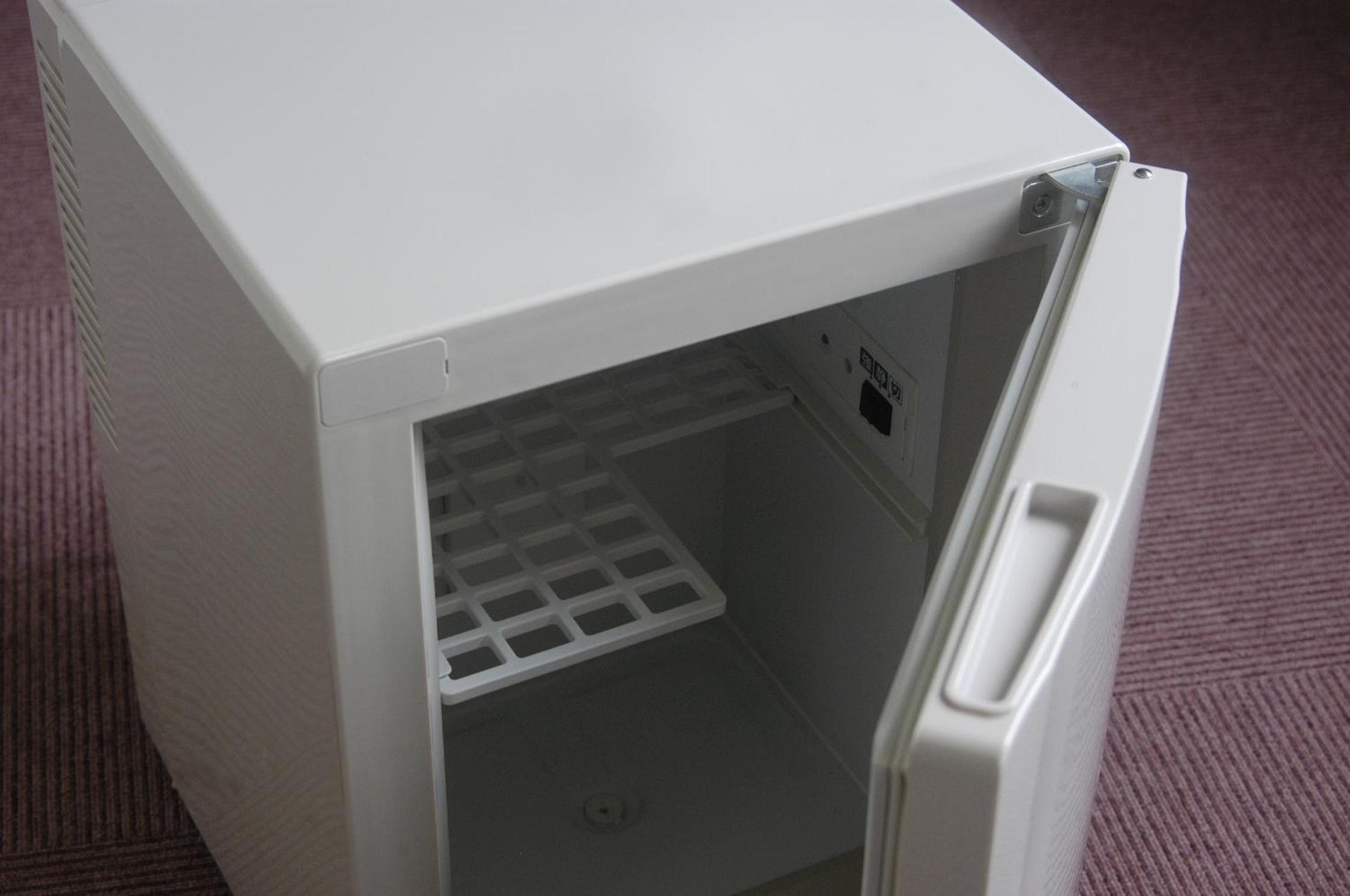 Twin Room - Non-Smoking photo 3