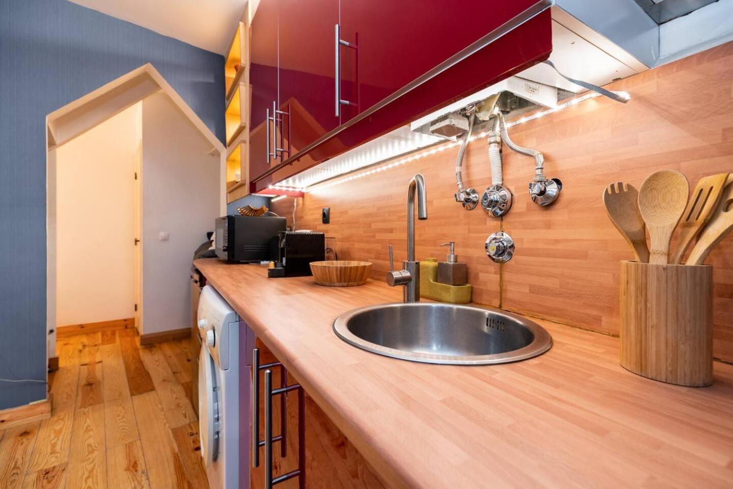 One-Bedroom Apartment - Photo 14