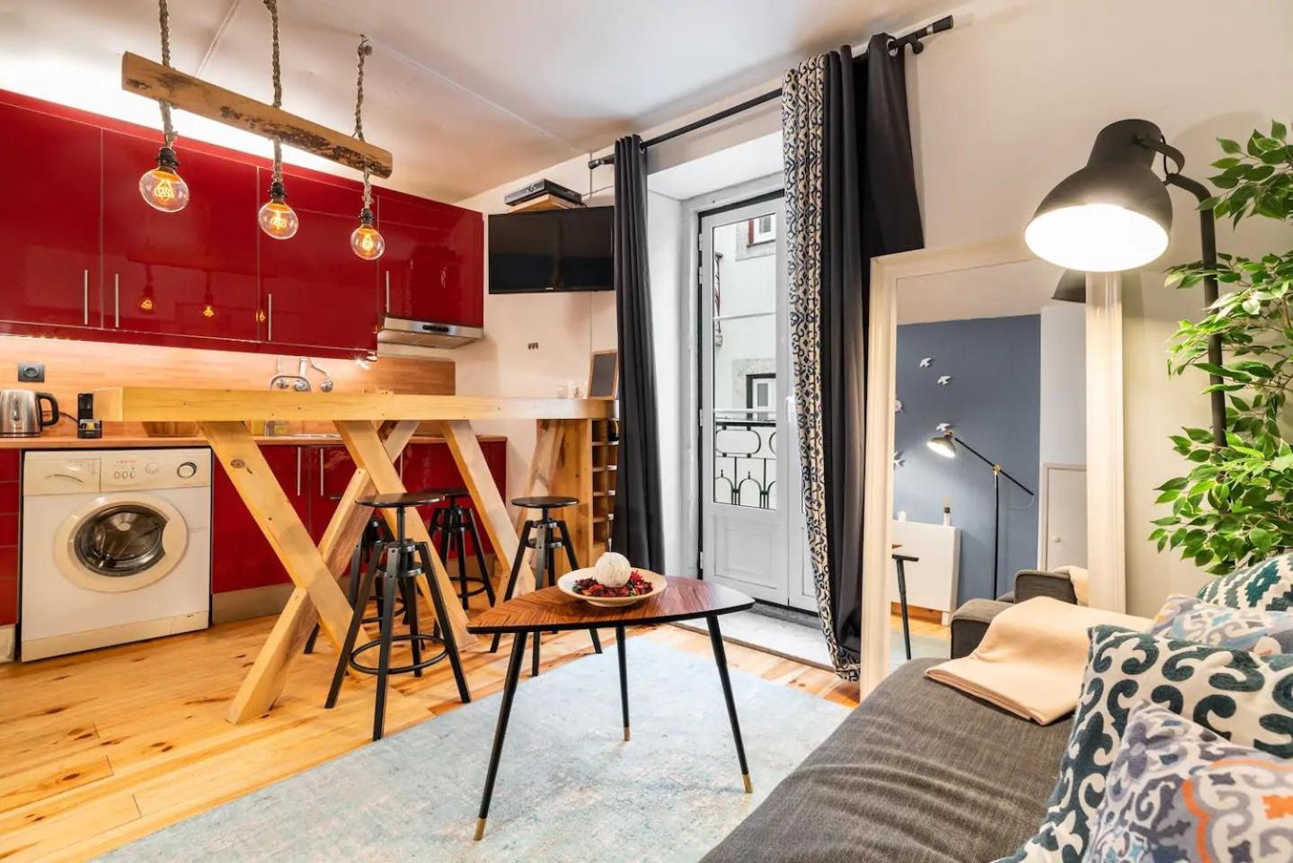 One-Bedroom Apartment - Photo 7