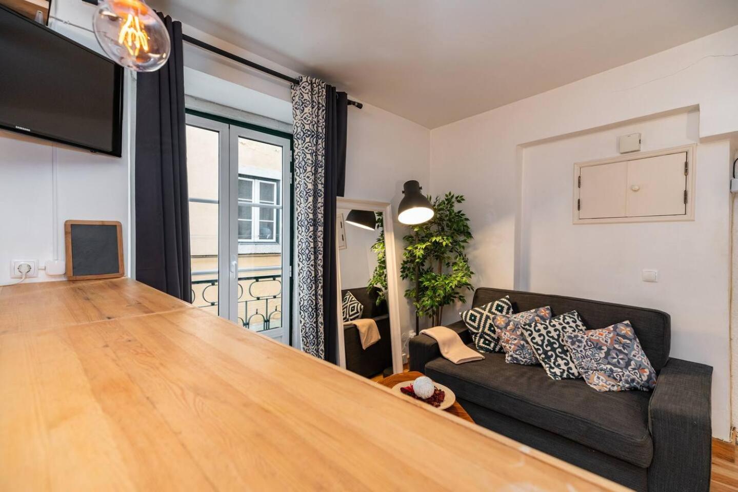 One-Bedroom Apartment - Photo 9