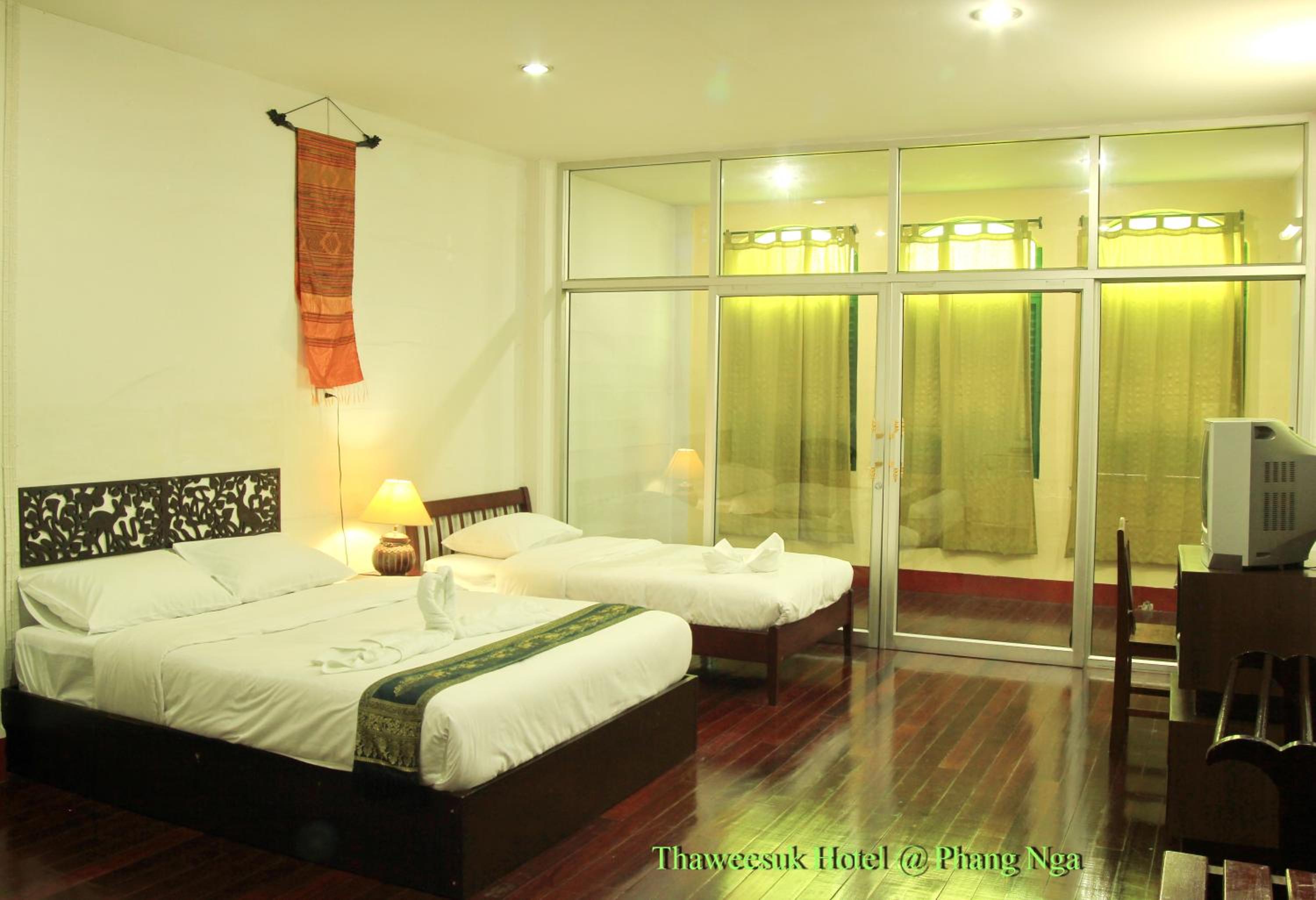 Family Room - Photo 11