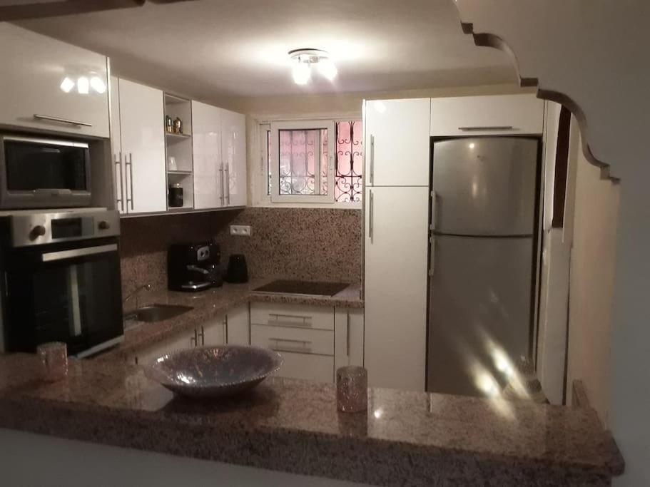 One-Bedroom House - Photo 2